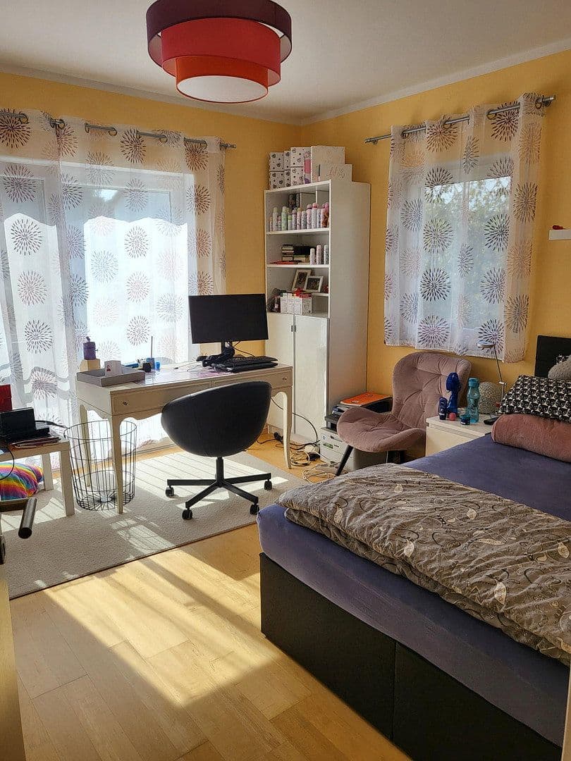 Pronájem domu 145 m², pozemek 289 m², Pfaffenhofen, Bavorsko Pronájem domu 145 m², pozemek 289 m², Pfaffenhofen, Bavorsko
