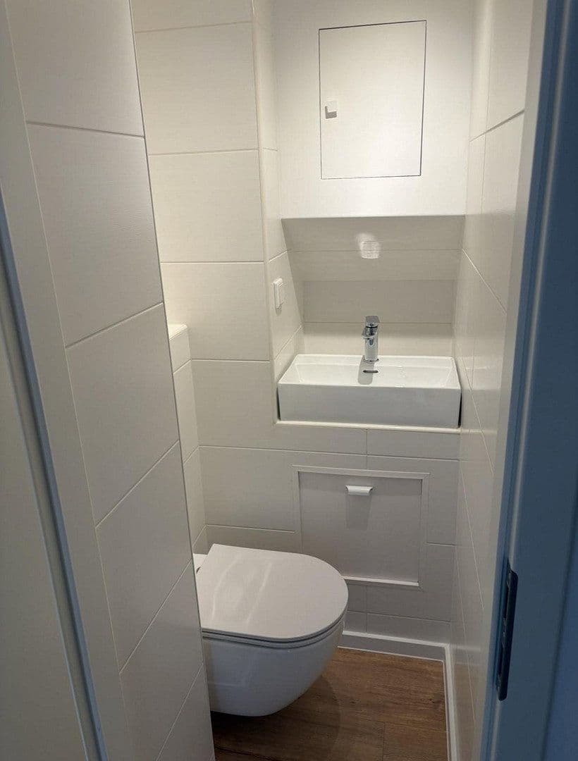 Prodej domu 282 m², pozemek 584 m², Edith-Stein-Straße 34, Wuppertal, Severní Porýní-Vestfálsko Prodej domu 282 m², pozemek 584 m², Edith-Stein-Straße 34, Wuppertal, Severní Porýní-Vestfálsko