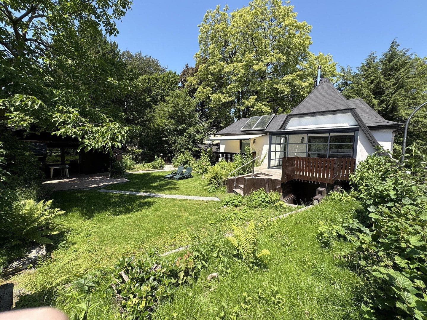 Prodej domu 282 m², pozemek 584 m², Edith-Stein-Straße 34, Wuppertal, Severní Porýní-Vestfálsko Prodej domu 282 m², pozemek 584 m², Edith-Stein-Straße 34, Wuppertal, Severní Porýní-Vestfálsko