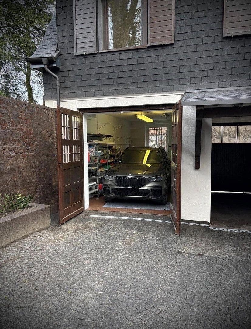 Prodej domu 282 m², pozemek 584 m², Edith-Stein-Straße 34, Wuppertal, Severní Porýní-Vestfálsko Prodej domu 282 m², pozemek 584 m², Edith-Stein-Straße 34, Wuppertal, Severní Porýní-Vestfálsko