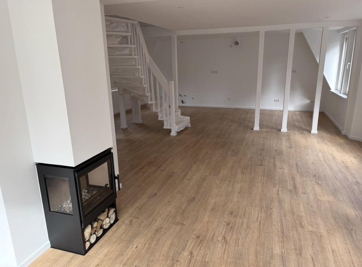Prodej domu 282 m², pozemek 584 m², Edith-Stein-Straße 34, Wuppertal, Severní Porýní-Vestfálsko Prodej domu 282 m², pozemek 584 m², Edith-Stein-Straße 34, Wuppertal, Severní Porýní-Vestfálsko