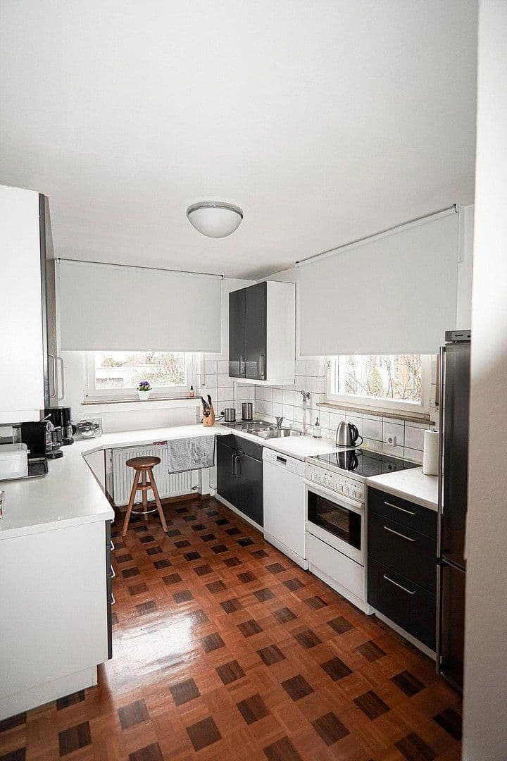 Prodej domu 259 m², pozemek 843 m², Kirchheim unter Teck, Bádensko-Württembersko Prodej domu 259 m², pozemek 843 m², Kirchheim unter Teck, Bádensko-Württembersko