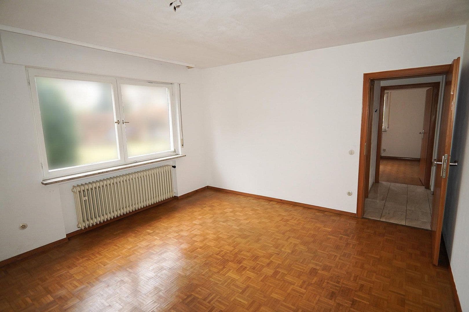 Prodej domu 259 m², pozemek 843 m², Kirchheim unter Teck, Bádensko-Württembersko Prodej domu 259 m², pozemek 843 m², Kirchheim unter Teck, Bádensko-Württembersko