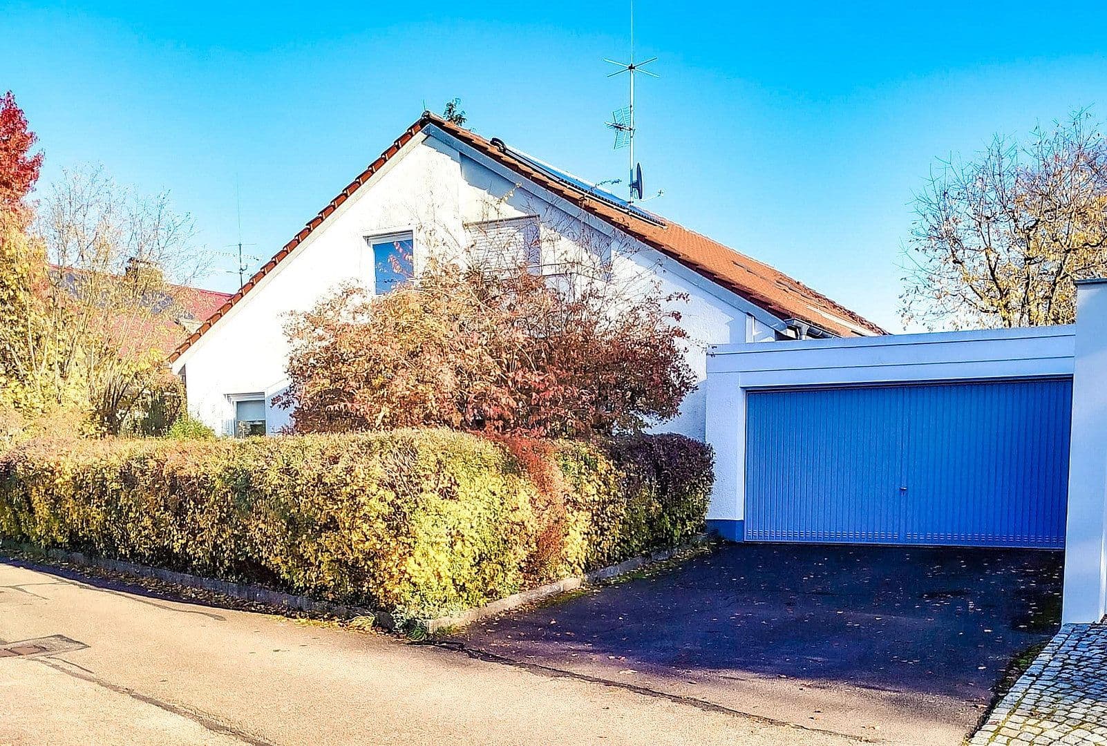 Prodej domu 259 m², pozemek 843 m², Kirchheim unter Teck, Bádensko-Württembersko Prodej domu 259 m², pozemek 843 m², Kirchheim unter Teck, Bádensko-Württembersko