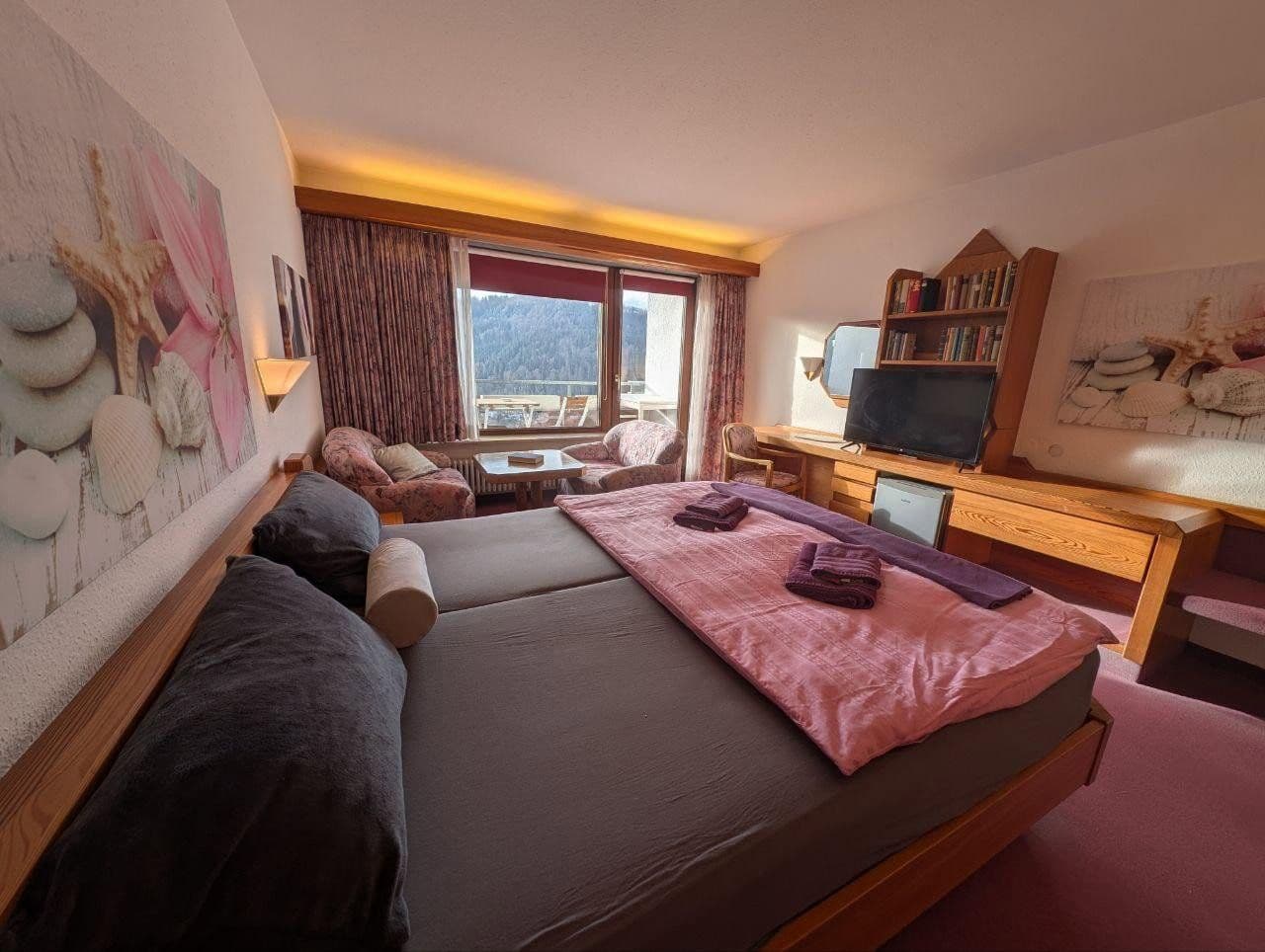 Pronájem bytu 1+1 30 m², Hölderlinstraße 1, Bad Liebenzell, Bádensko-Württembersko Pronájem bytu 1+1 30 m², Hölderlinstraße 1, Bad Liebenzell, Bádensko-Württembersko