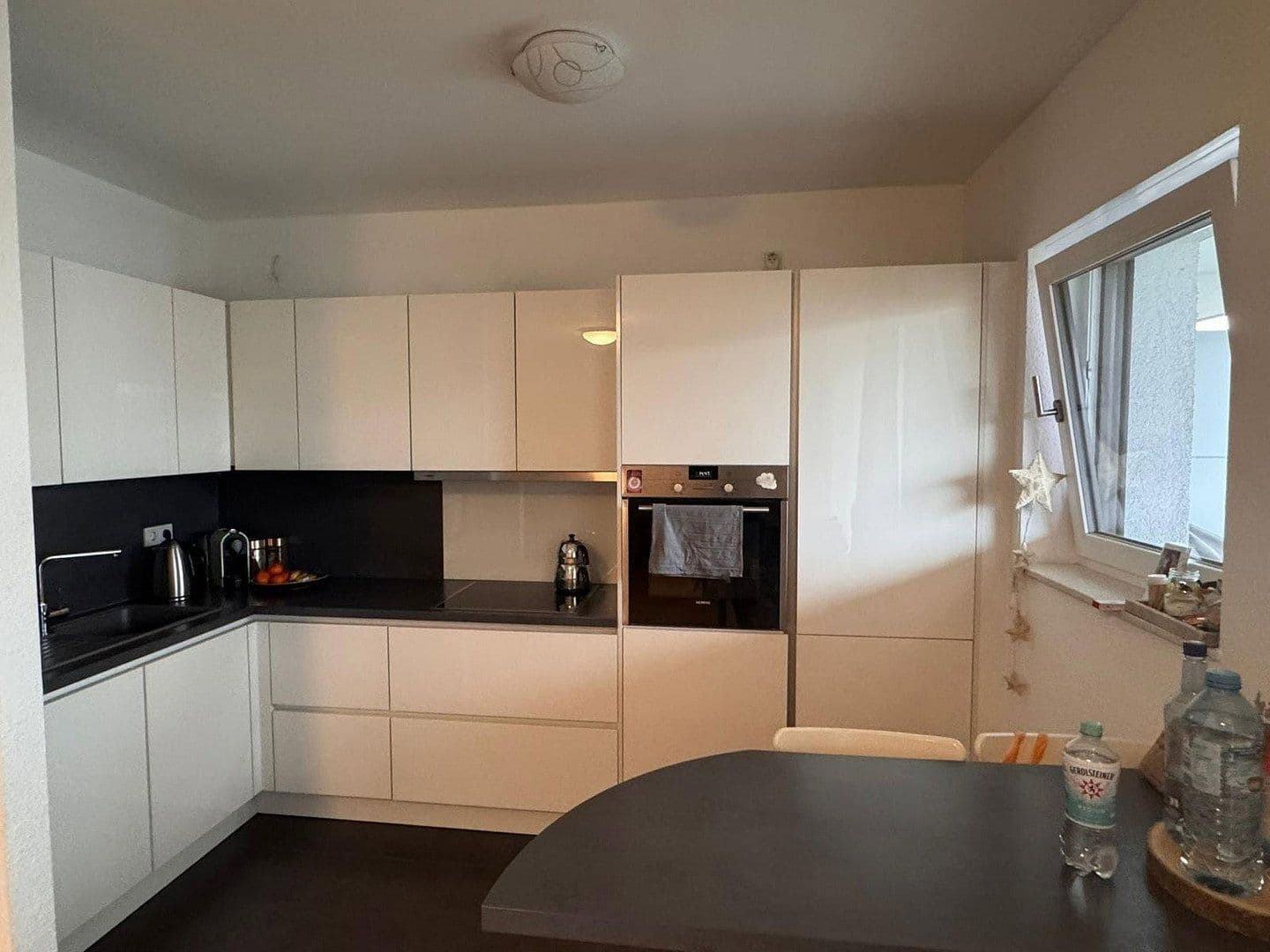 Pronájem bytu 3+1 88 m², Köln, Severní Porýní-Vestfálsko Pronájem bytu 3+1 88 m², Köln, Severní Porýní-Vestfálsko