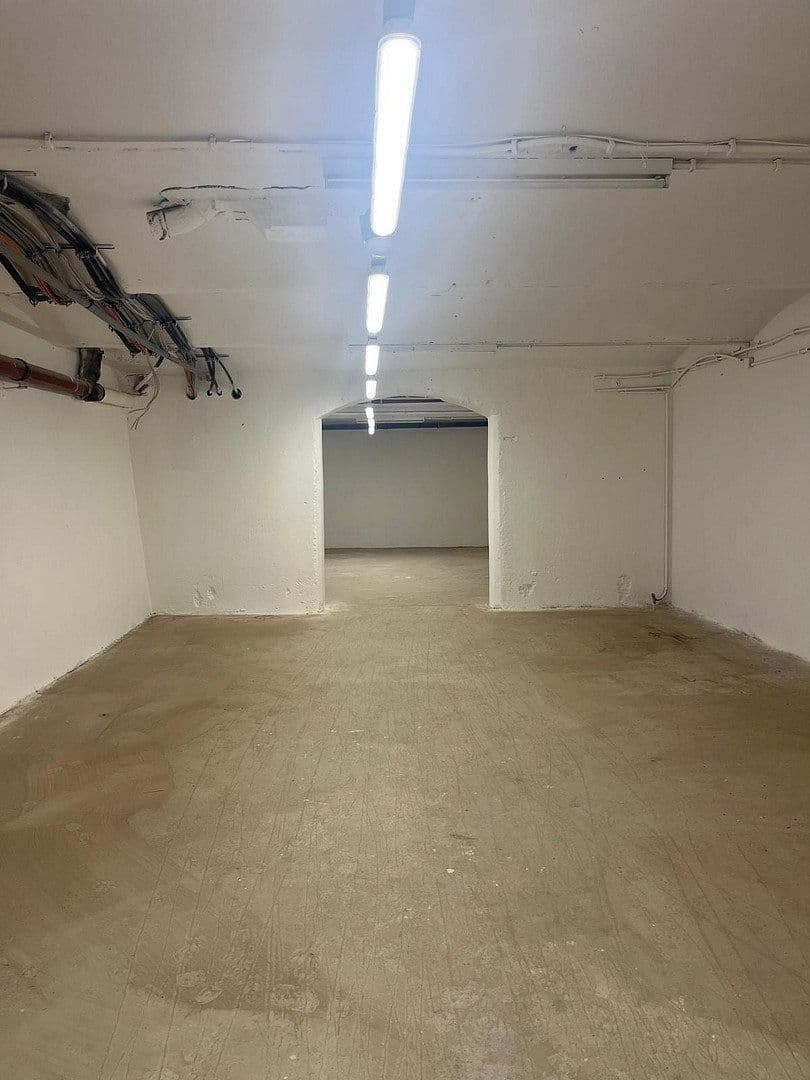 Pronájem nebytového prostoru 130 m², Düsseldorf, Severní Porýní-Vestfálsko Pronájem nebytového prostoru 130 m², Düsseldorf, Severní Porýní-Vestfálsko
