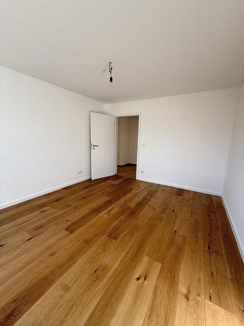 Prodej bytu 3+1 70 m², Engadiner Strasse 36, München, Bavorsko Prodej bytu 3+1 70 m², Engadiner Strasse 36, München, Bavorsko