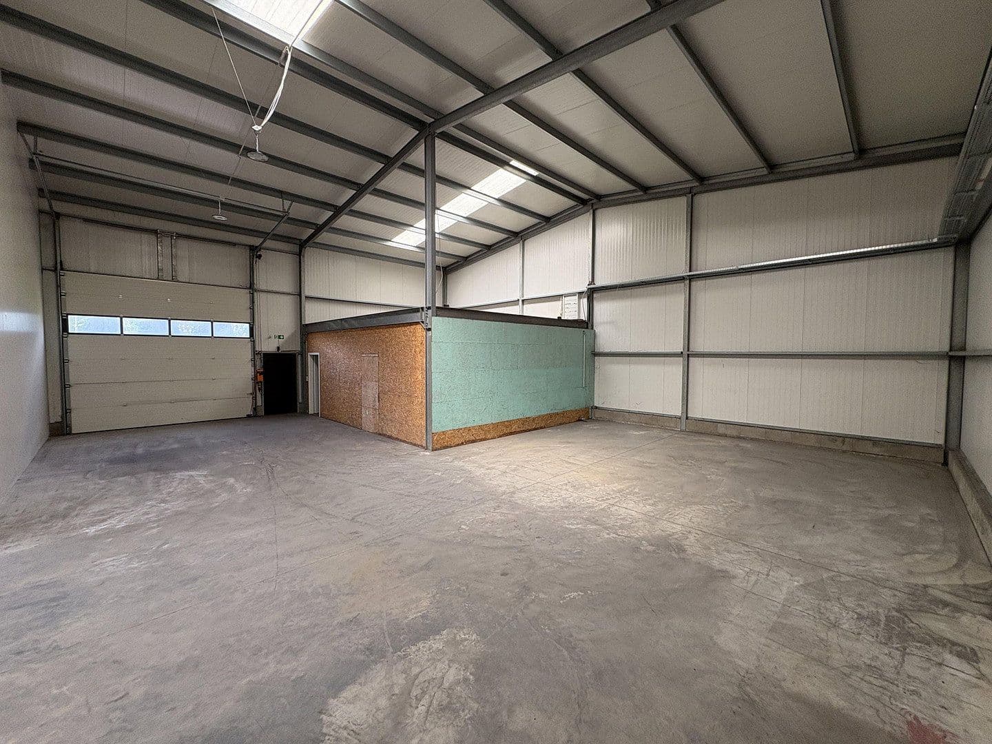 Pronájem nebytového prostoru 1.856 m², Nikolaus-Groß-Str. 17, Dortmund, Severní Porýní-Vestfálsko Pronájem nebytového prostoru 1.856 m², Nikolaus-Groß-Str. 17, Dortmund, Severní Porýní-Vestfálsko