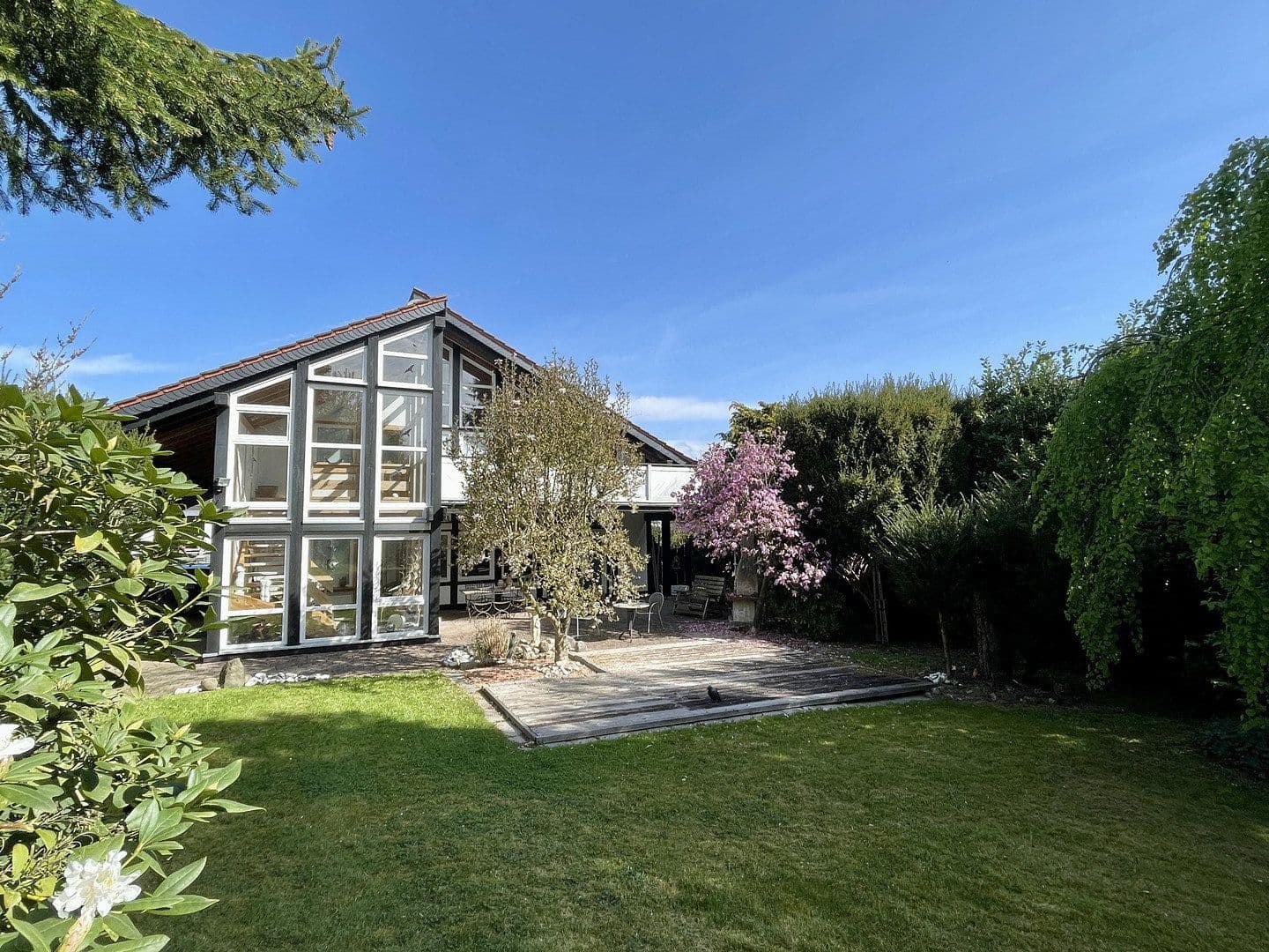 Prodej domu 263 m², pozemek 1.748 m², Altenstadt, Hessen Prodej domu 263 m², pozemek 1.748 m², Altenstadt, Hessen