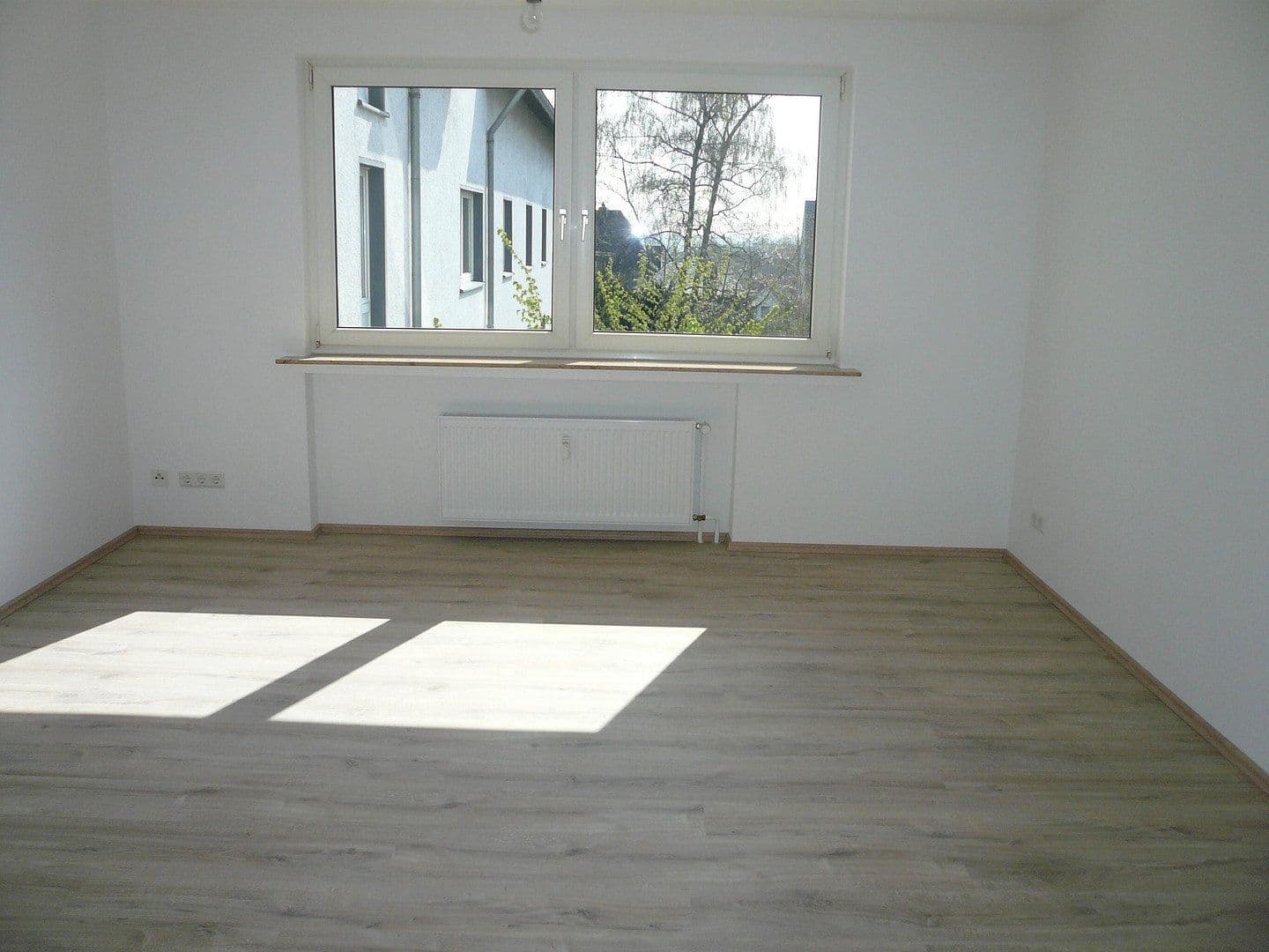 Pronájem bytu 1+1 40 m², Heiligenhaus, Severní Porýní-Vestfálsko Pronájem bytu 1+1 40 m², Heiligenhaus, Severní Porýní-Vestfálsko