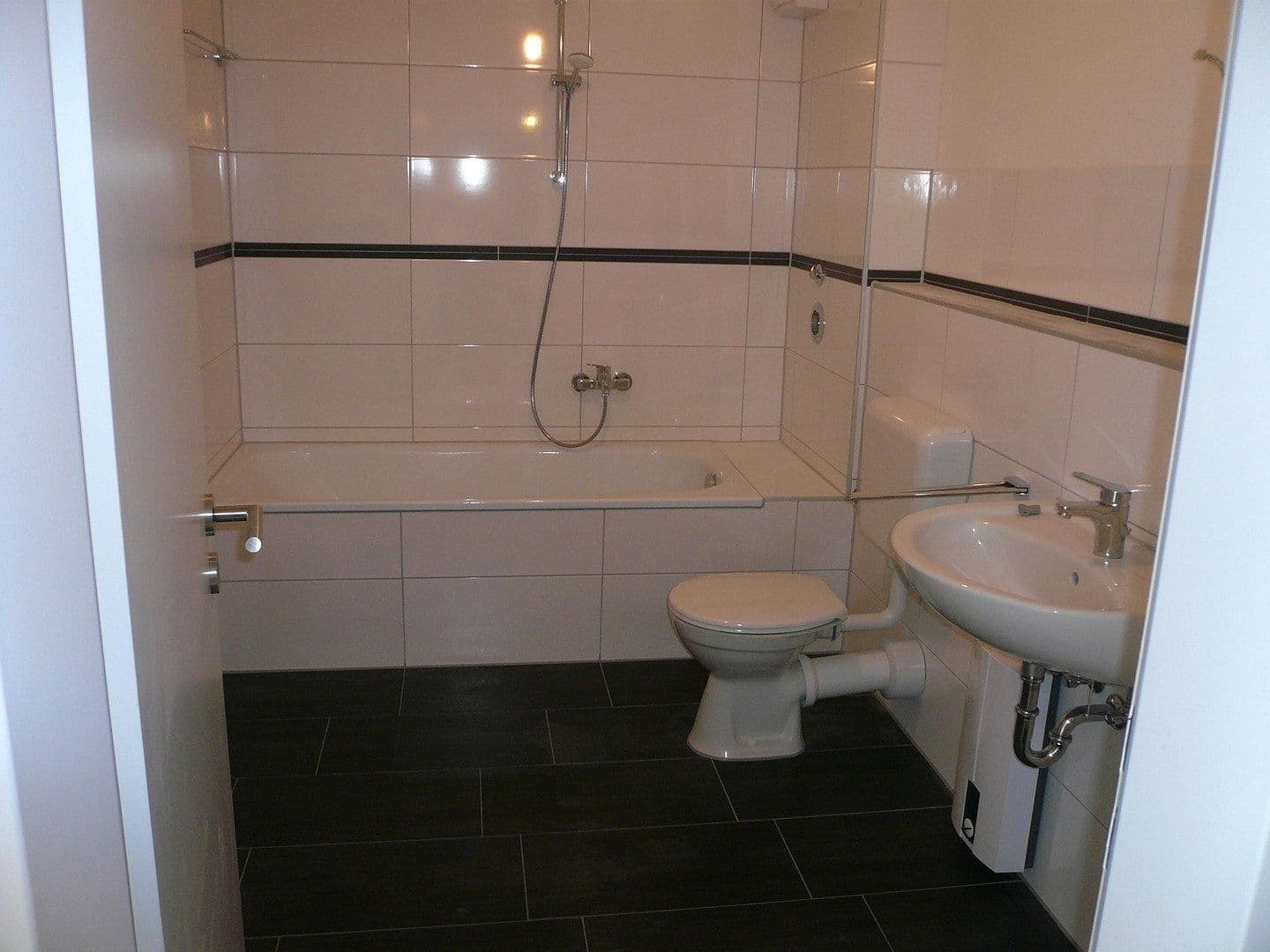 Pronájem bytu 1+1 40 m², Heiligenhaus, Severní Porýní-Vestfálsko Pronájem bytu 1+1 40 m², Heiligenhaus, Severní Porýní-Vestfálsko
