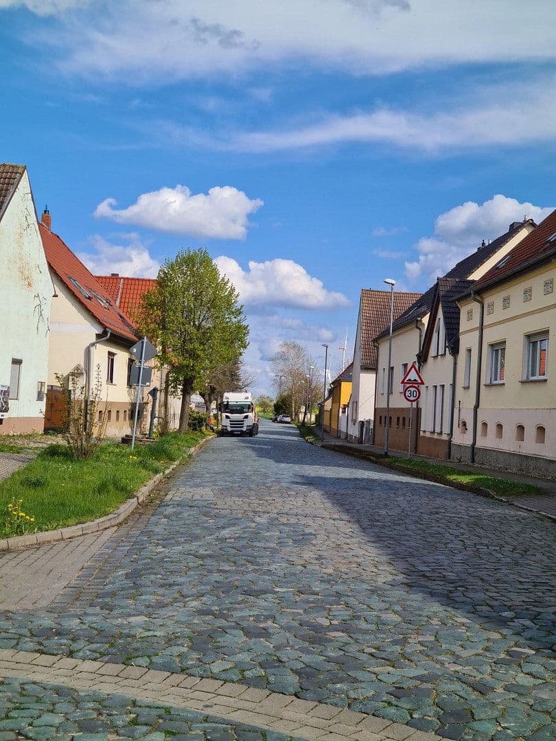Prodej pozemku 1.900 m², Pobziger Hauptstraße 25, Nienburg (Saale), Sasko-Anhaltsko Prodej pozemku 1.900 m², Pobziger Hauptstraße 25, Nienburg (Saale), Sasko-Anhaltsko