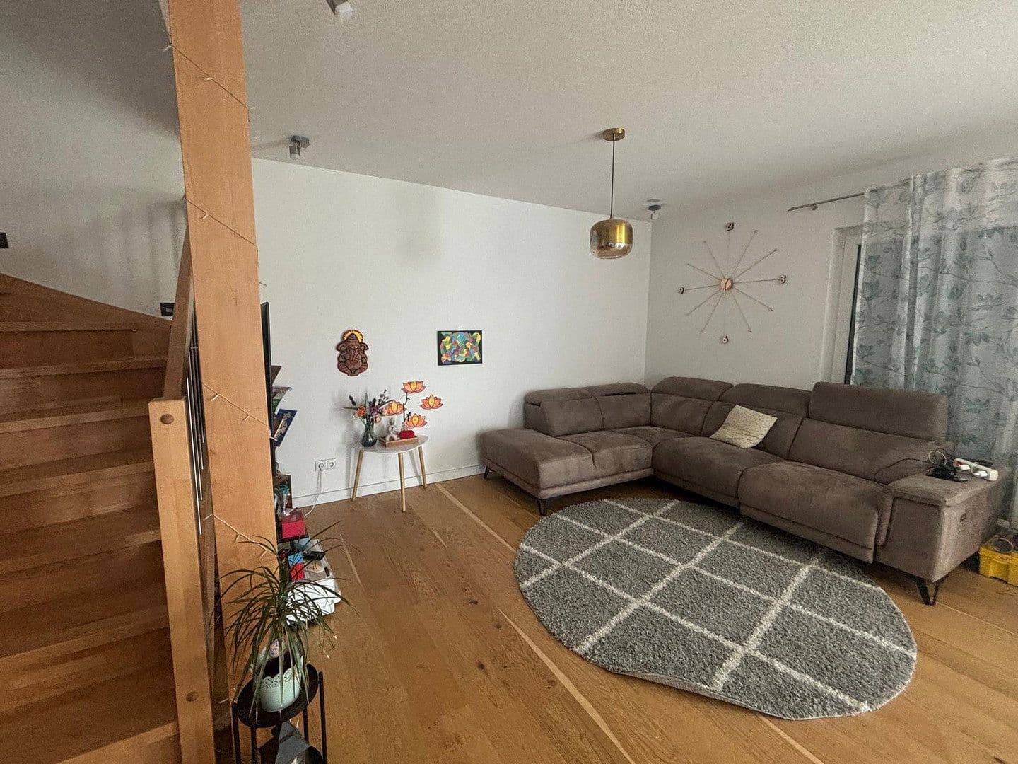 Pronájem domu 157 m², pozemek 400 m², Hurlacher str 28a, Langerringen, Bavorsko Pronájem domu 157 m², pozemek 400 m², Hurlacher str 28a, Langerringen, Bavorsko