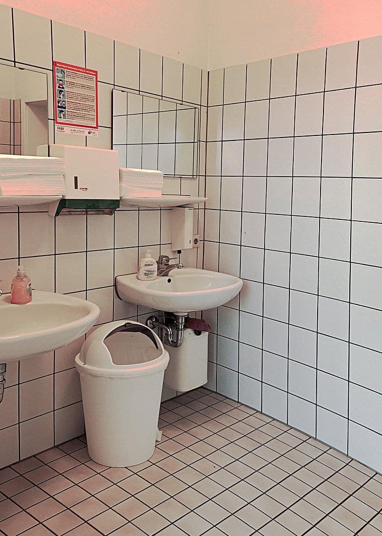 Pronájem kanceláře 42 m², Winnenden, Bádensko-Württembersko Pronájem kanceláře 42 m², Winnenden, Bádensko-Württembersko