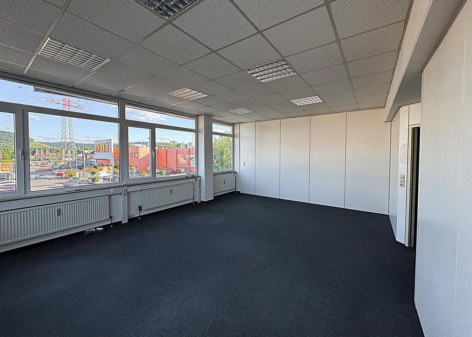 Pronájem kanceláře 42 m², Winnenden, Bádensko-Württembersko Pronájem kanceláře 42 m², Winnenden, Bádensko-Württembersko