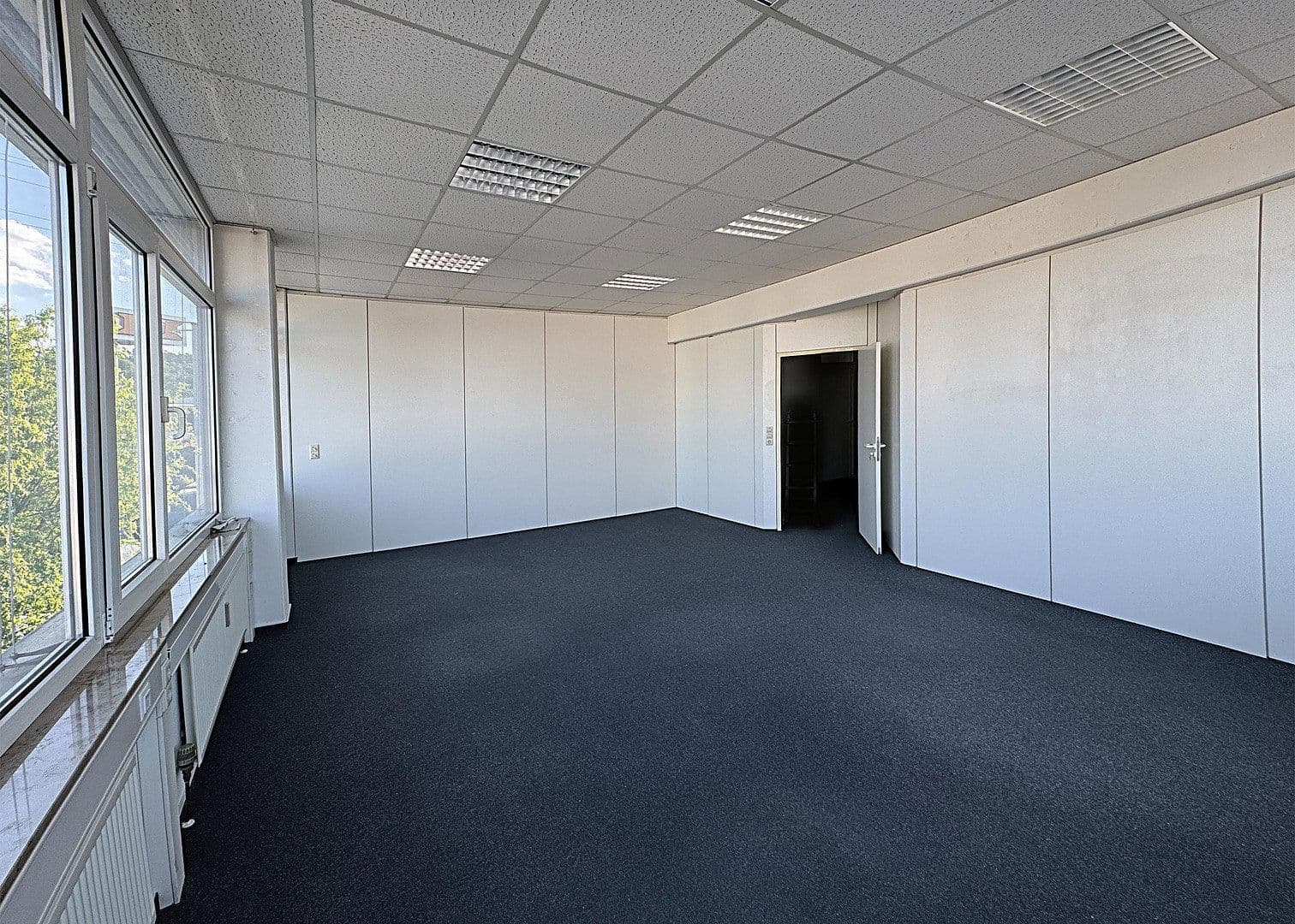 Pronájem kanceláře 42 m², Winnenden, Bádensko-Württembersko Pronájem kanceláře 42 m², Winnenden, Bádensko-Württembersko