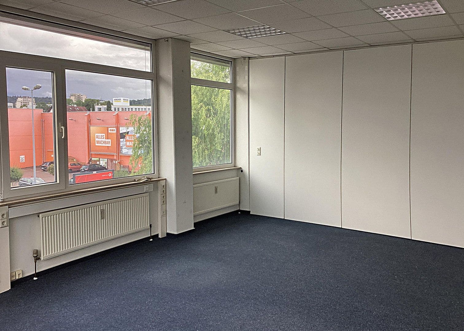 Pronájem kanceláře 42 m², Winnenden, Bádensko-Württembersko Pronájem kanceláře 42 m², Winnenden, Bádensko-Württembersko