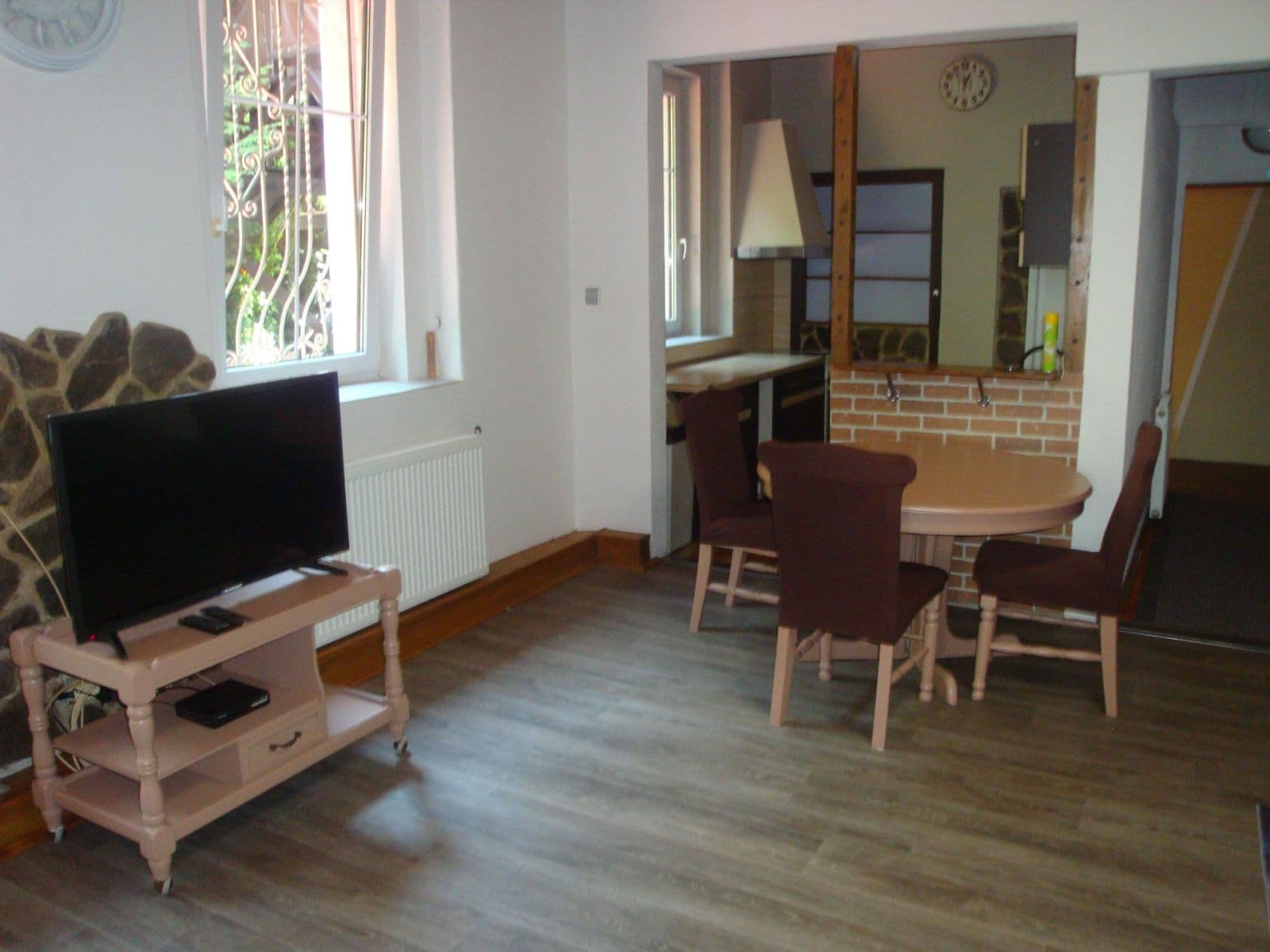 Pronájem bytu 2+1 70 m², Revoluční, Loket, Karlovarský kraj Pronájem bytu 2+1 70 m², Revoluční, Loket, Karlovarský kraj