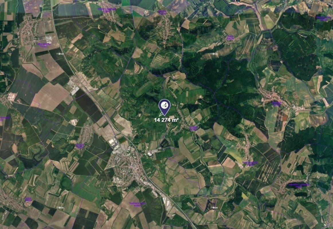 Prodej pozemku 14.274 m², Hustopeče, Jihomoravský kraj Prodej pozemku 14.274 m², Hustopeče, Jihomoravský kraj