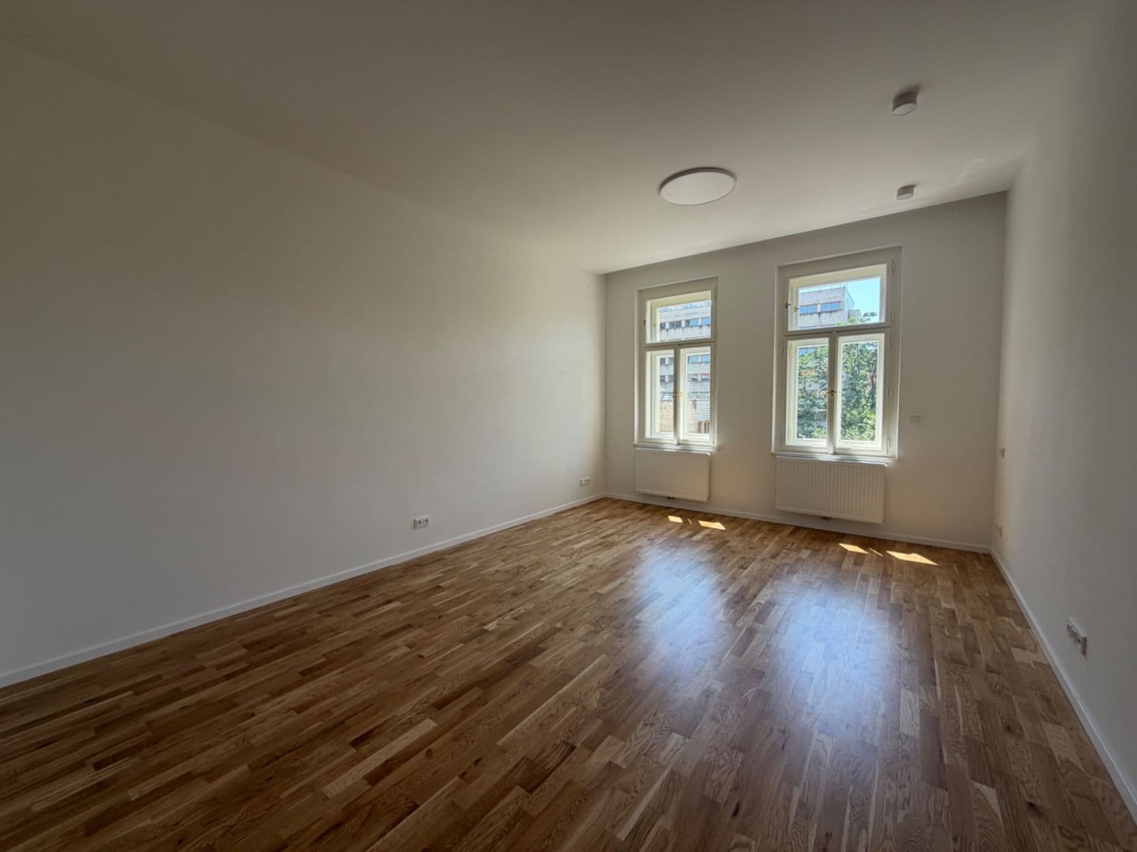 Pronájem bytu 3+kk 78 m², Seifertova, Praha, Praha Pronájem bytu 3+kk 78 m², Seifertova, Praha, Praha
