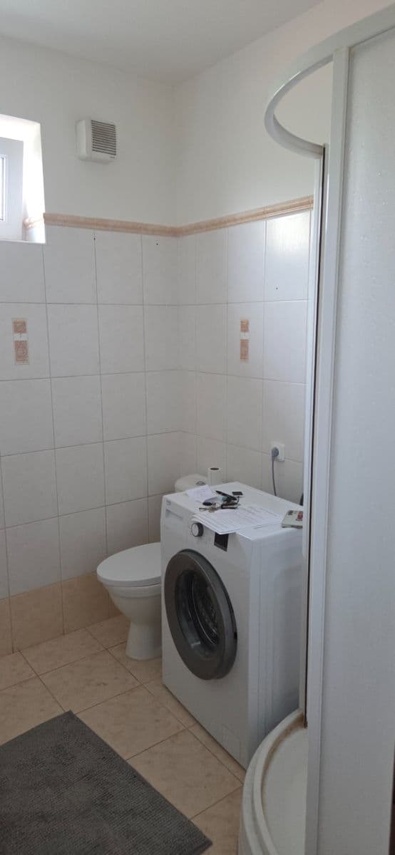 Pronájem bytu 1+kk 31 m², Zborovská, Hradec Králové, Královéhradecký kraj Pronájem bytu 1+kk 31 m², Zborovská, Hradec Králové, Královéhradecký kraj
