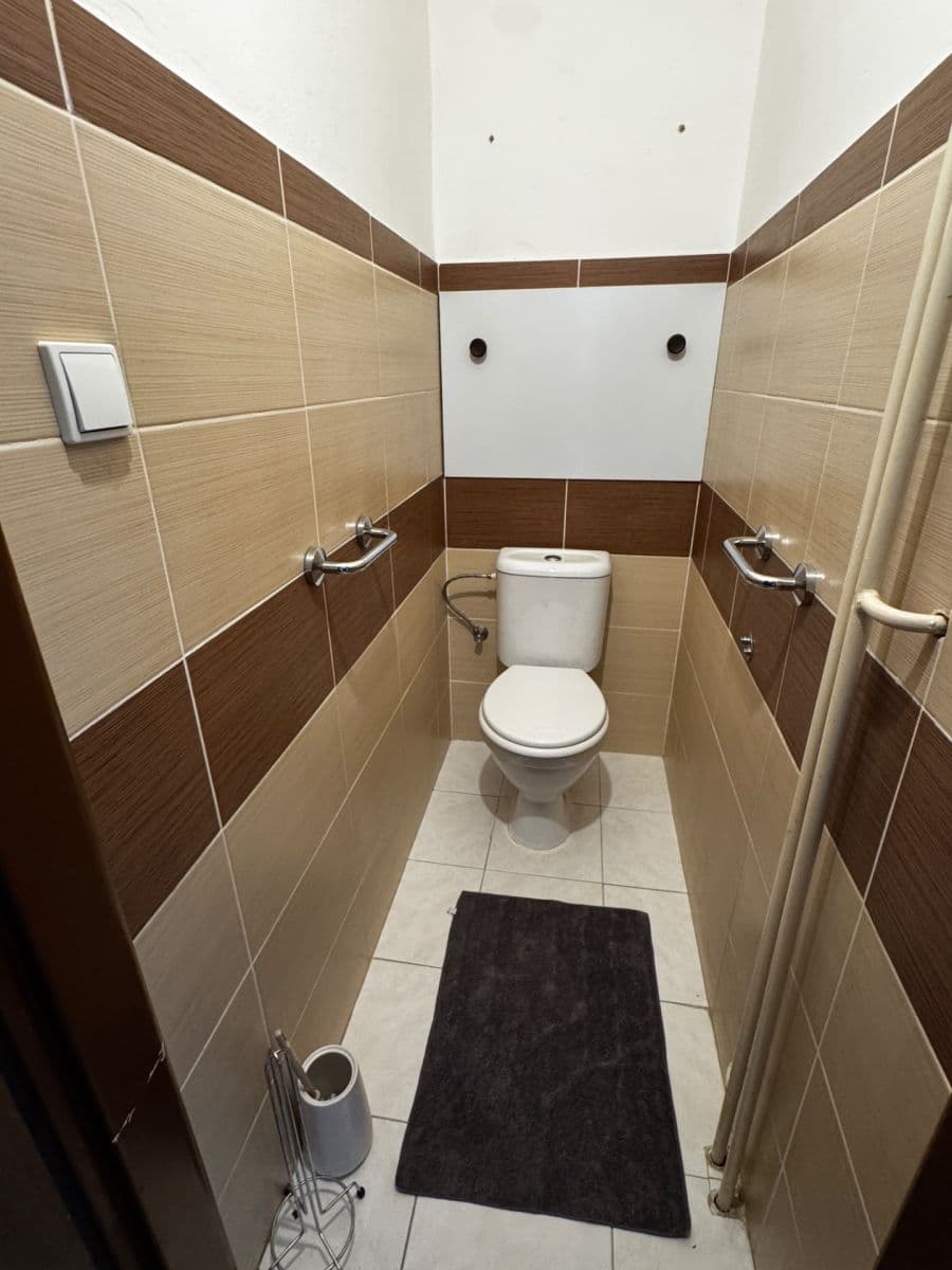 Pronájem bytu 3+kk 70 m², Lexova, Pardubice, Pardubický kraj Pronájem bytu 3+kk 70 m², Lexova, Pardubice, Pardubický kraj