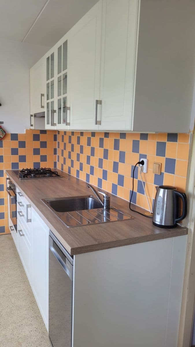 Pronájem bytu 3+1 78 m², Hodonínská, Plzeň, Plzeňský kraj Pronájem bytu 3+1 78 m², Hodonínská, Plzeň, Plzeňský kraj