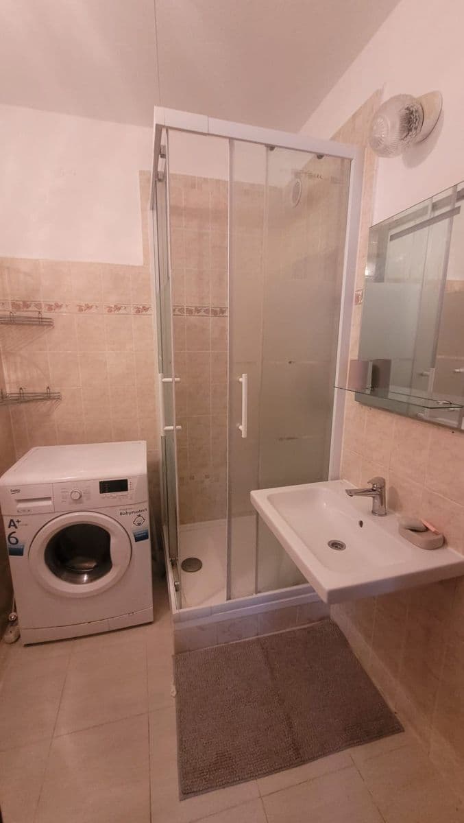 Pronájem bytu 3+1 78 m², Hodonínská, Plzeň, Plzeňský kraj Pronájem bytu 3+1 78 m², Hodonínská, Plzeň, Plzeňský kraj