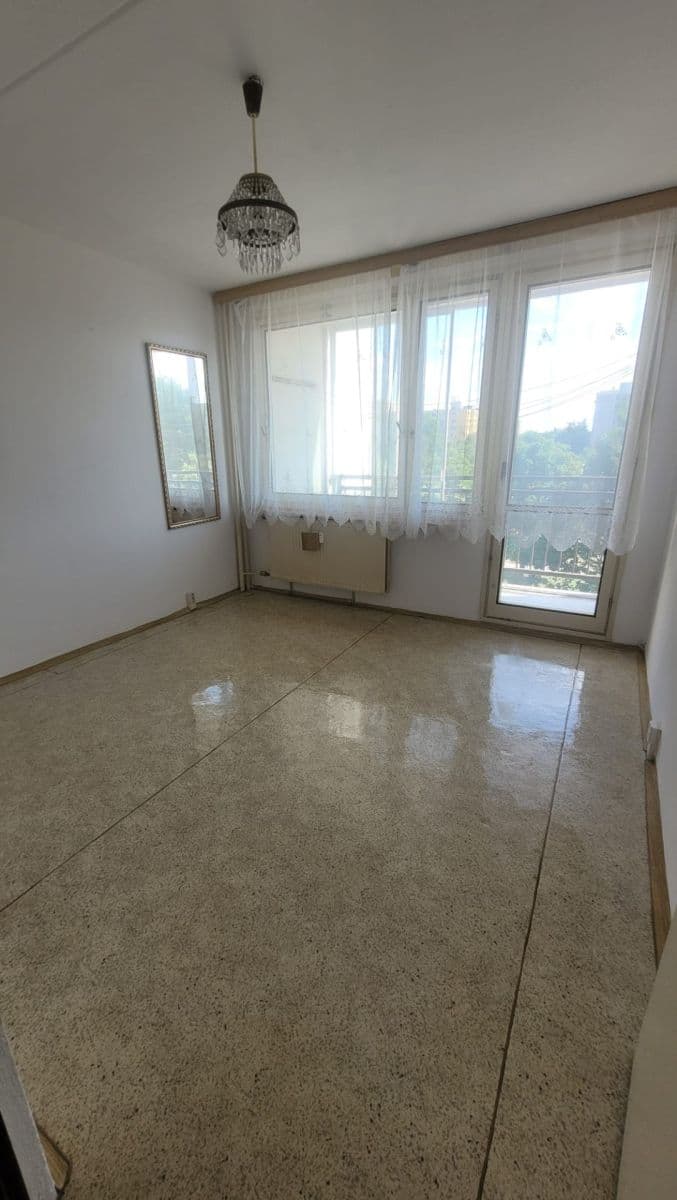 Pronájem bytu 3+1 78 m², Hodonínská, Plzeň, Plzeňský kraj Pronájem bytu 3+1 78 m², Hodonínská, Plzeň, Plzeňský kraj