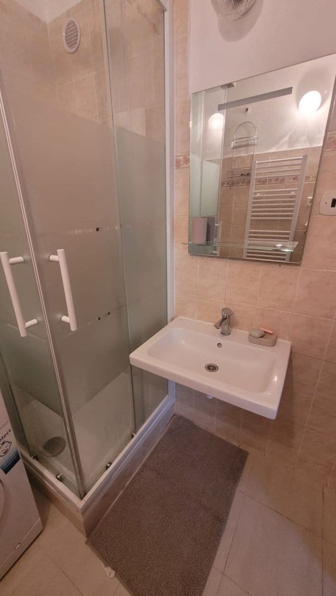 Pronájem bytu 3+1 78 m², Hodonínská, Plzeň, Plzeňský kraj Pronájem bytu 3+1 78 m², Hodonínská, Plzeň, Plzeňský kraj