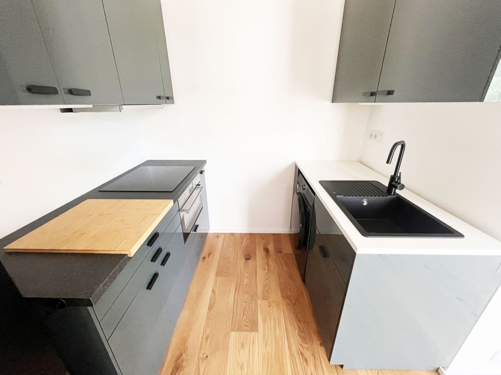 Pronájem bytu 1+kk 39 m², U Komína, Praha, Praha Pronájem bytu 1+kk 39 m², U Komína, Praha, Praha