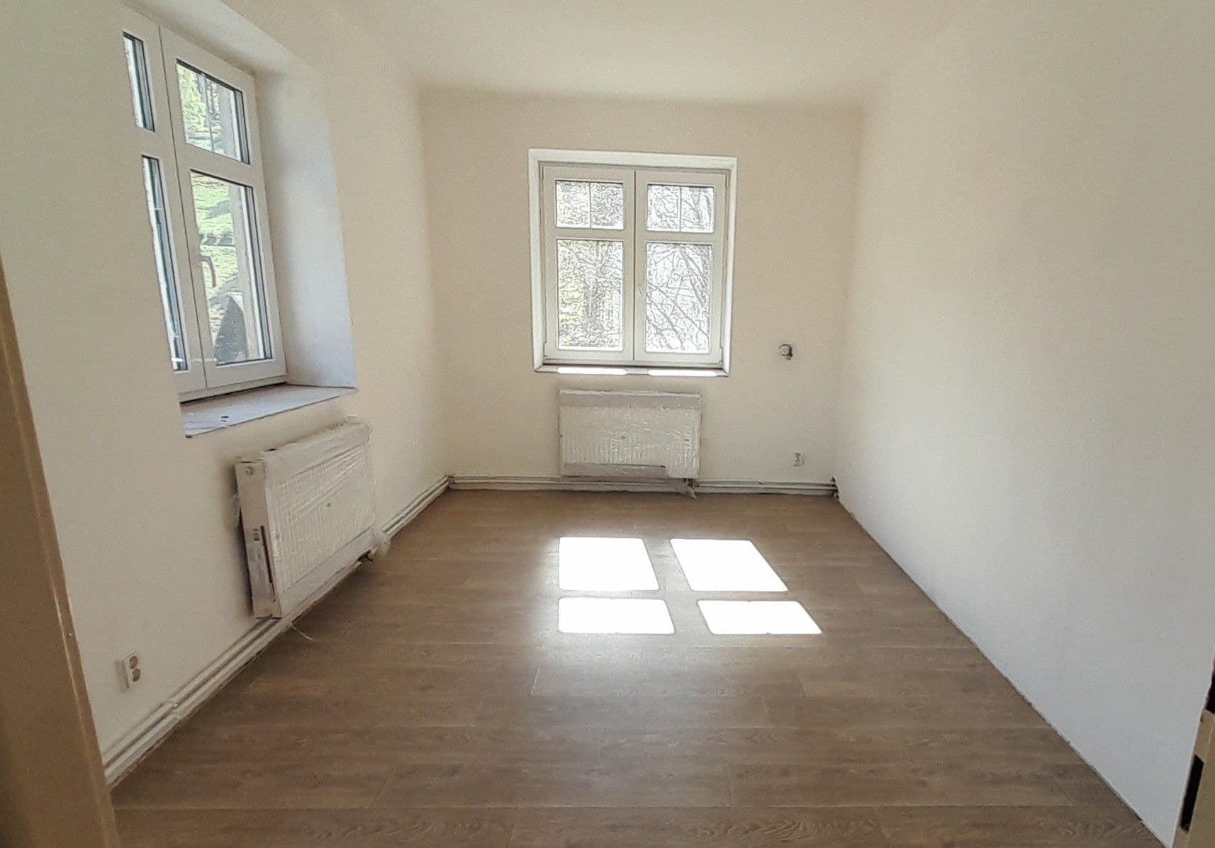 Pronájem bytu 3+1 74 m², Údolní, Desná, Liberecký kraj Pronájem bytu 3+1 74 m², Údolní, Desná, Liberecký kraj