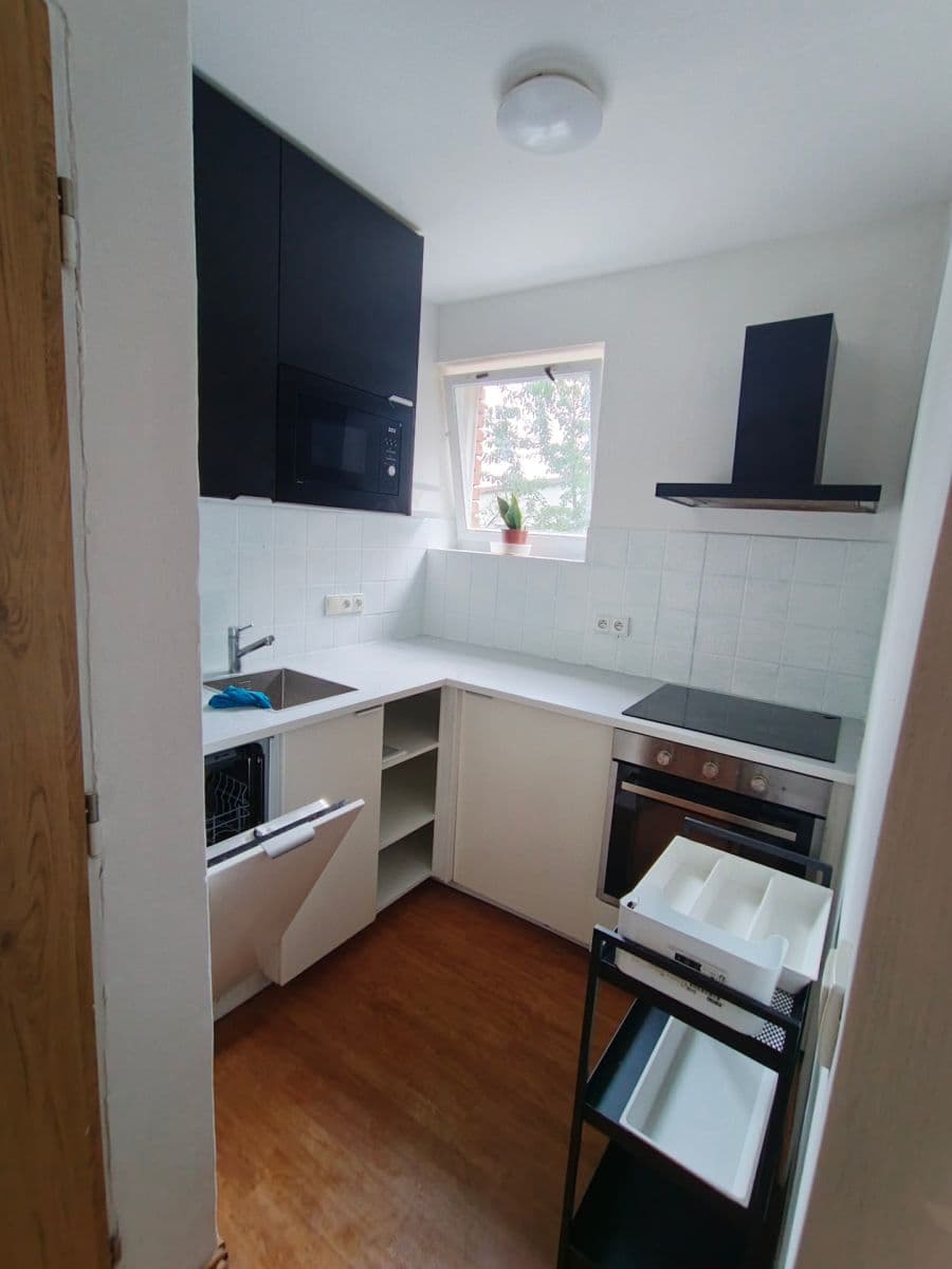 Pronájem bytu 2+kk 32 m², Souběžná, Hostivice, Středočeský kraj Pronájem bytu 2+kk 32 m², Souběžná, Hostivice, Středočeský kraj
