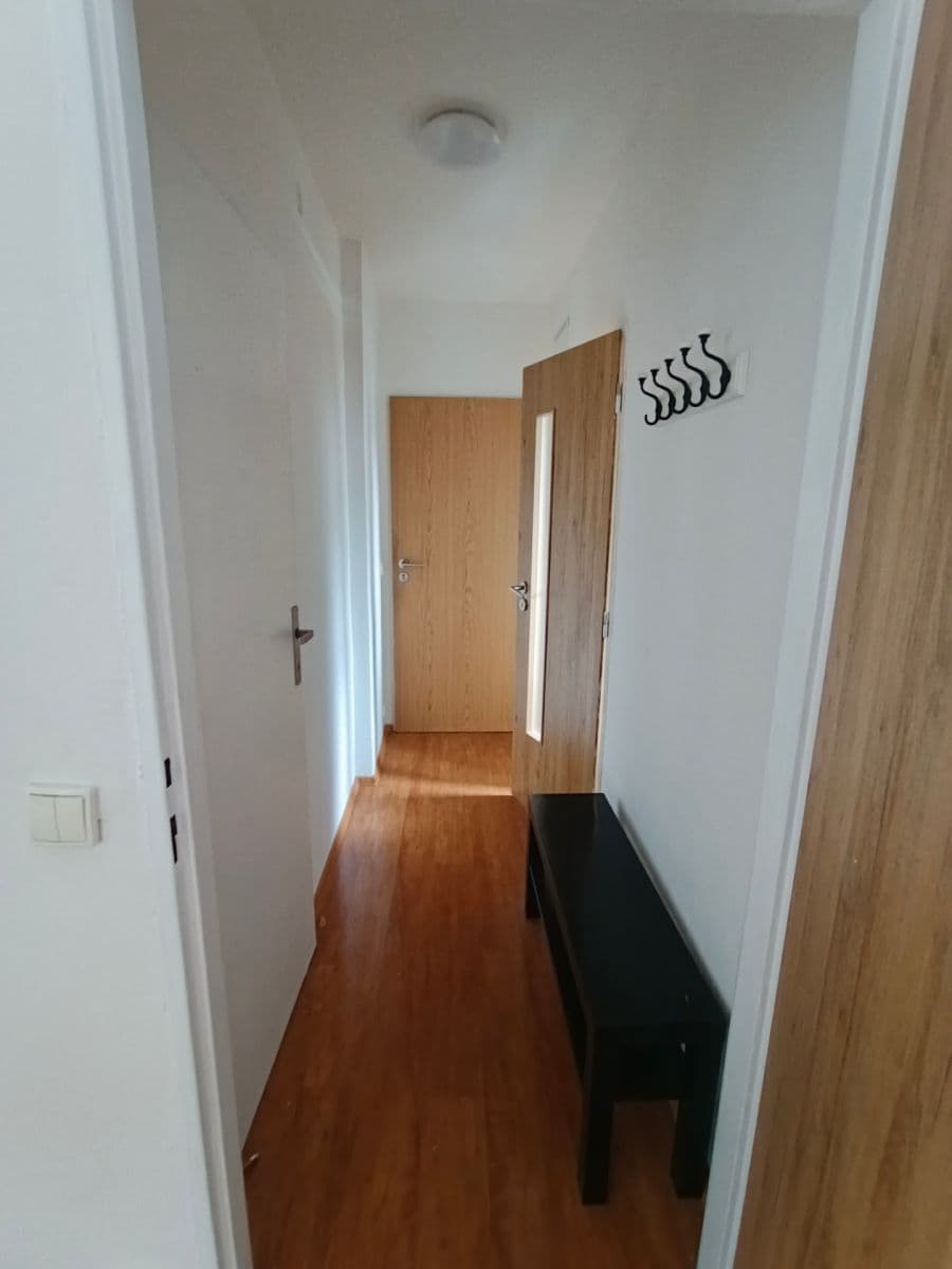 Pronájem bytu 2+kk 32 m², Souběžná, Hostivice, Středočeský kraj Pronájem bytu 2+kk 32 m², Souběžná, Hostivice, Středočeský kraj