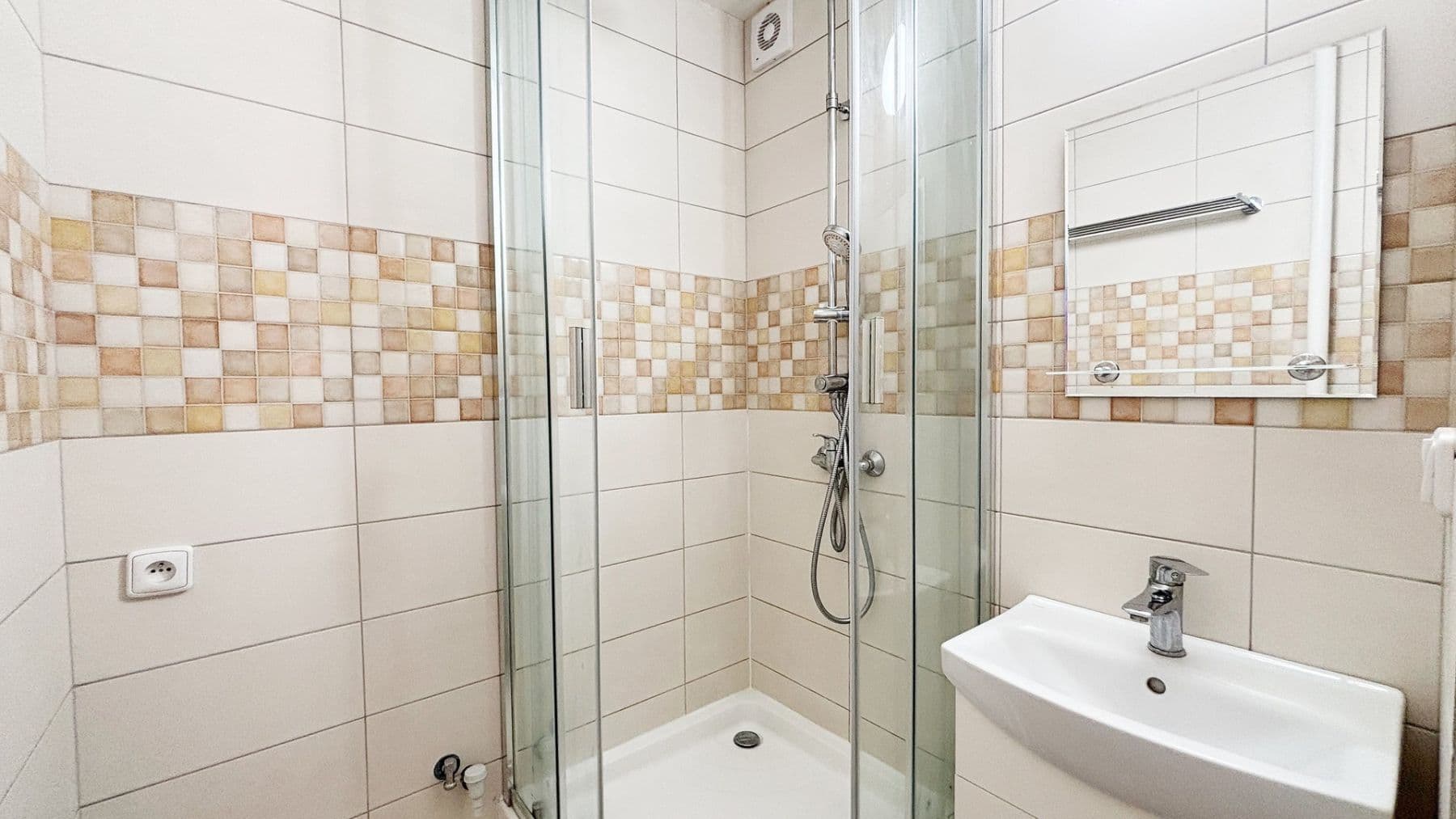 Pronájem bytu 3+1 68 m², Janouškova, Praha, Praha Pronájem bytu 3+1 68 m², Janouškova, Praha, Praha