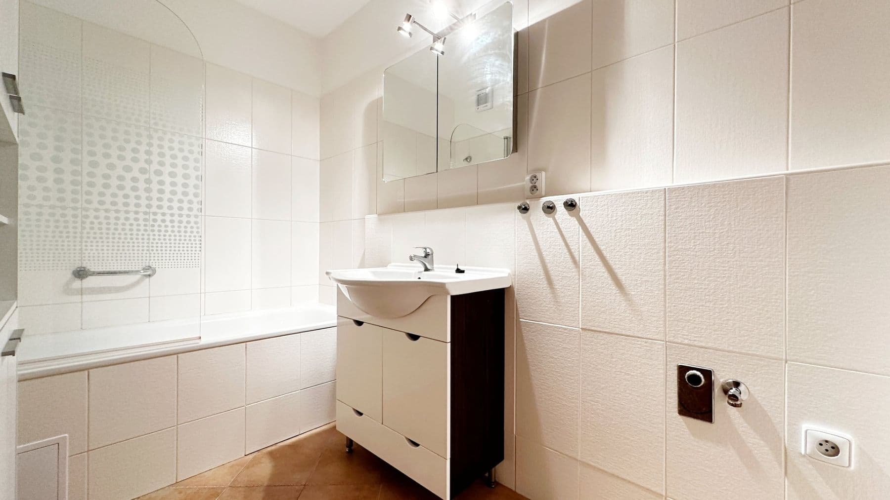 Pronájem bytu 2+kk 60 m², Kozinova, Poděbrady, Středočeský kraj Pronájem bytu 2+kk 60 m², Kozinova, Poděbrady, Středočeský kraj