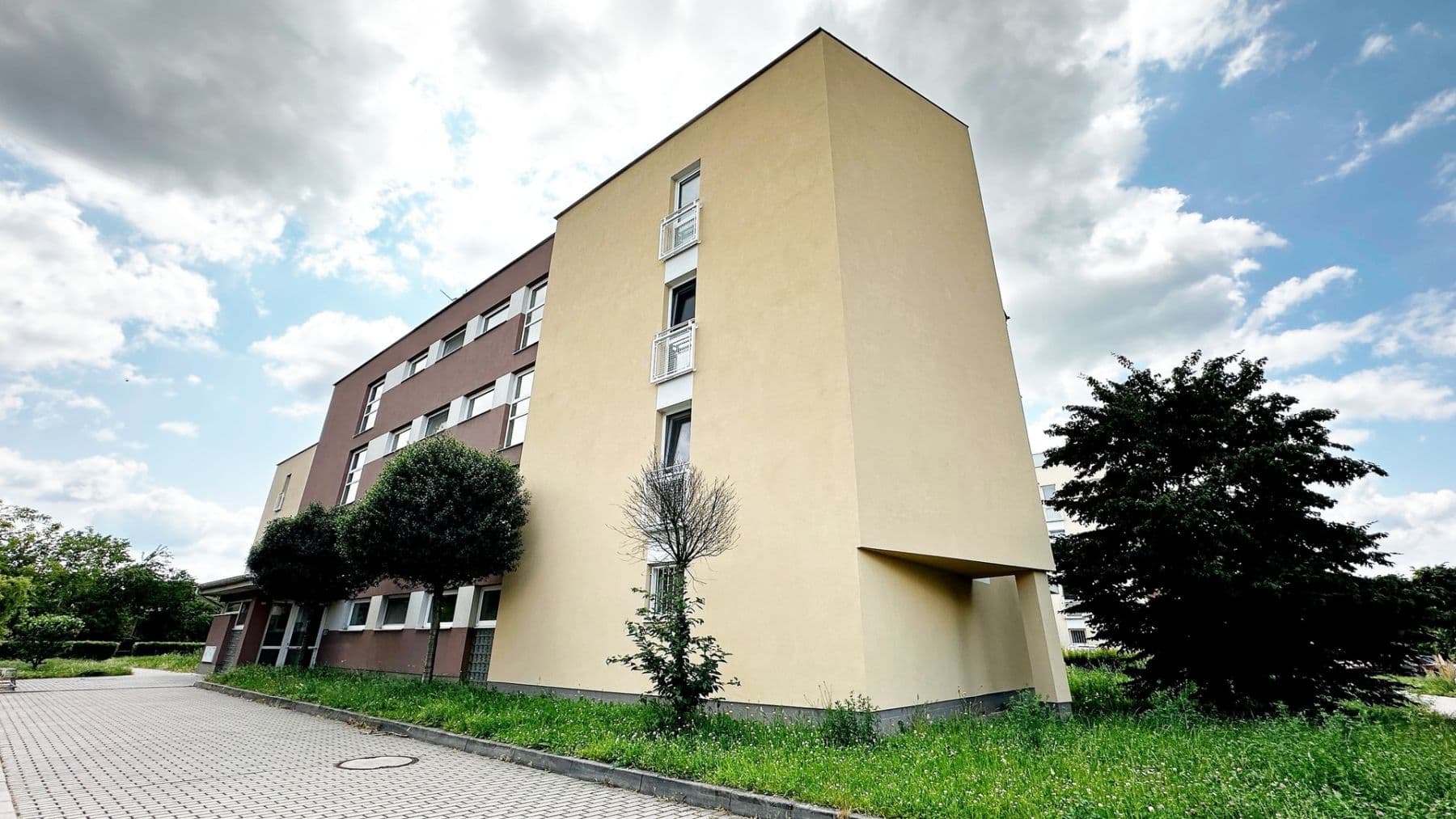 Pronájem bytu 2+kk 60 m², Kozinova, Poděbrady, Středočeský kraj Pronájem bytu 2+kk 60 m², Kozinova, Poděbrady, Středočeský kraj