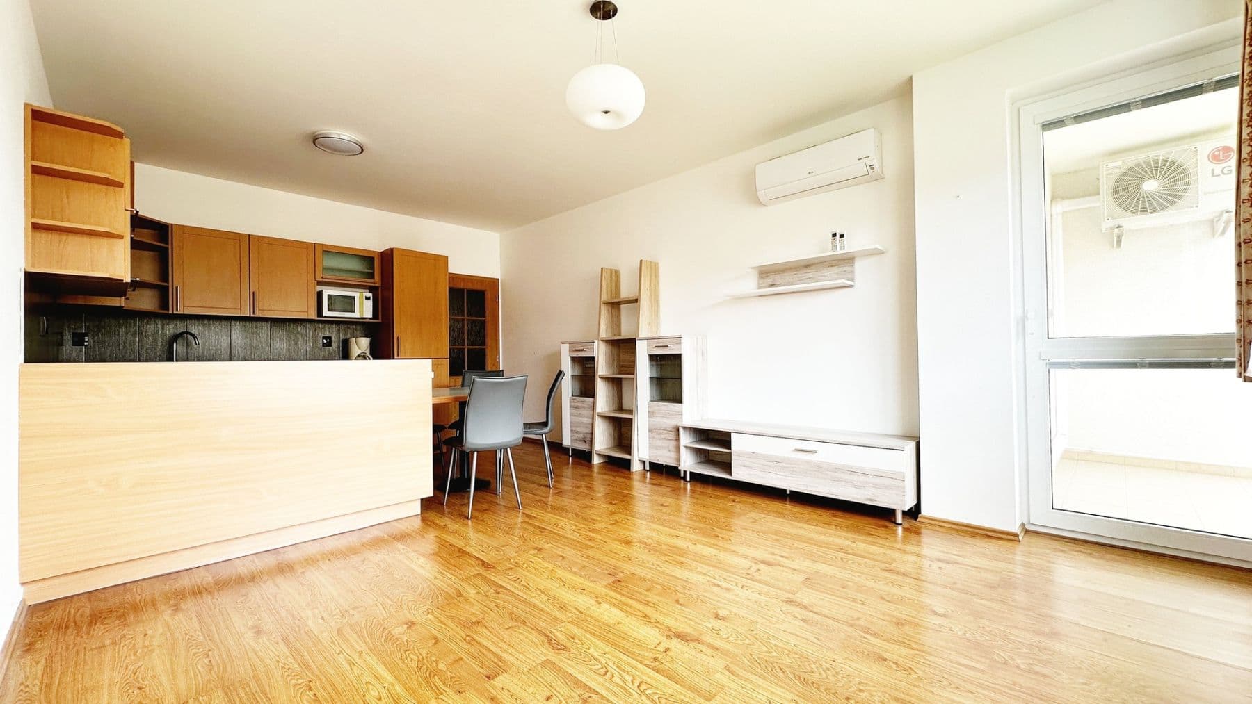Pronájem bytu 2+kk 60 m², Kozinova, Poděbrady, Středočeský kraj Pronájem bytu 2+kk 60 m², Kozinova, Poděbrady, Středočeský kraj