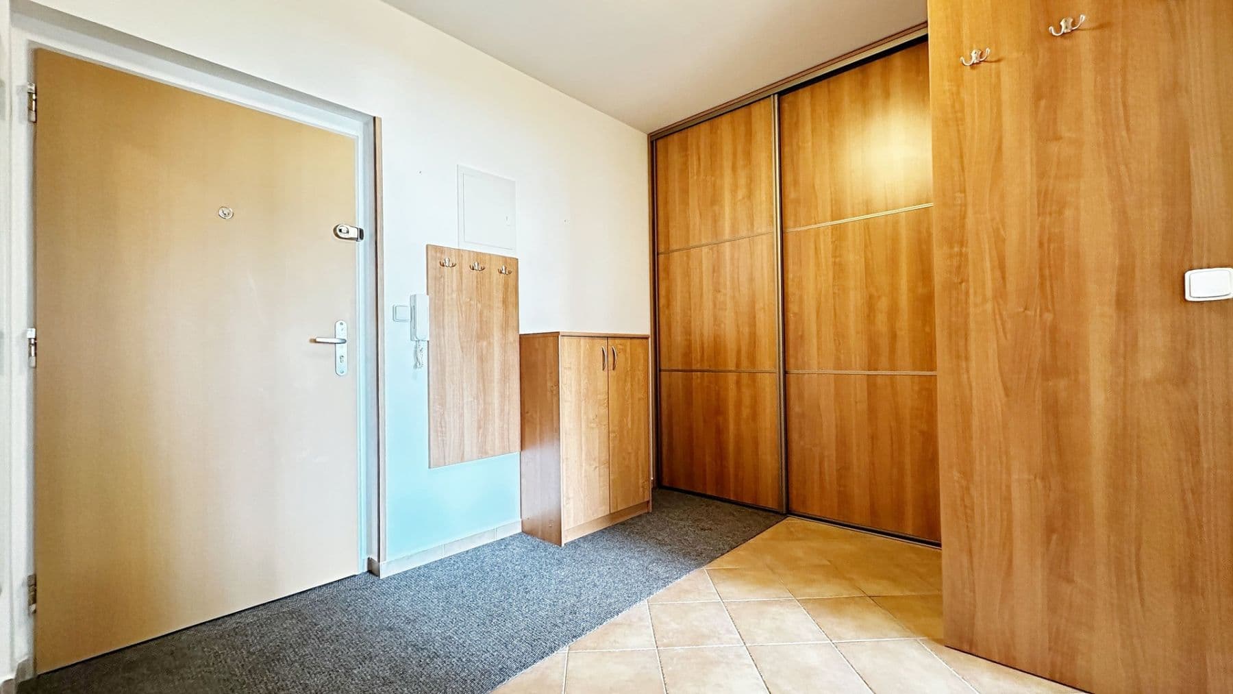 Pronájem bytu 2+kk 60 m², Kozinova, Poděbrady, Středočeský kraj Pronájem bytu 2+kk 60 m², Kozinova, Poděbrady, Středočeský kraj
