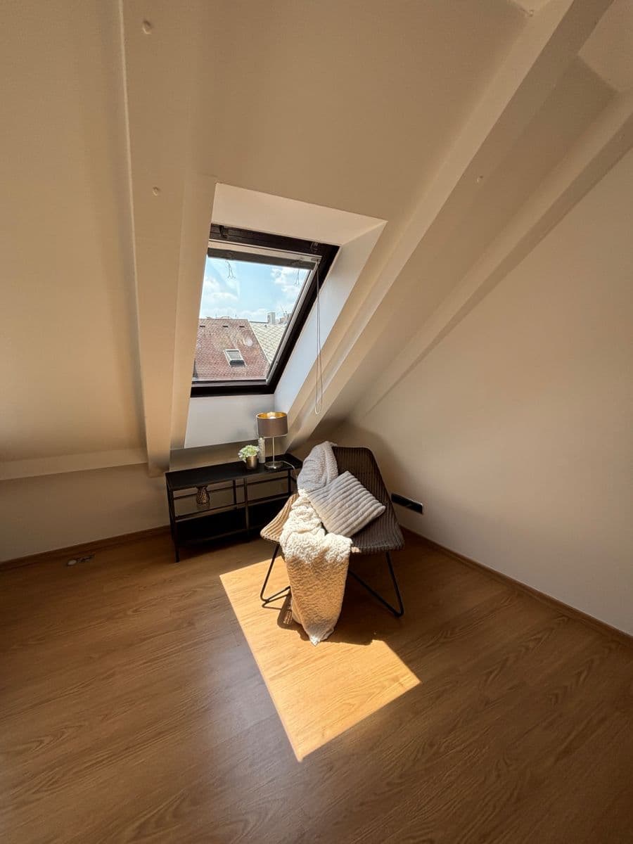 Prodej bytu 2+kk 106 m², Navrátilova, Praha, Praha Prodej bytu 2+kk 106 m², Navrátilova, Praha, Praha