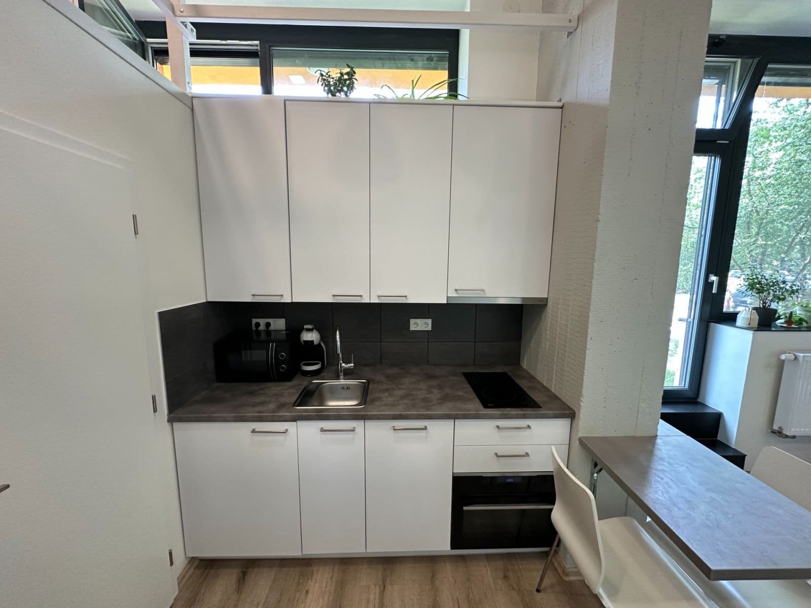 Pronájem bytu 1+kk 37 m², Na Domovině, Praha, Praha Pronájem bytu 1+kk 37 m², Na Domovině, Praha, Praha