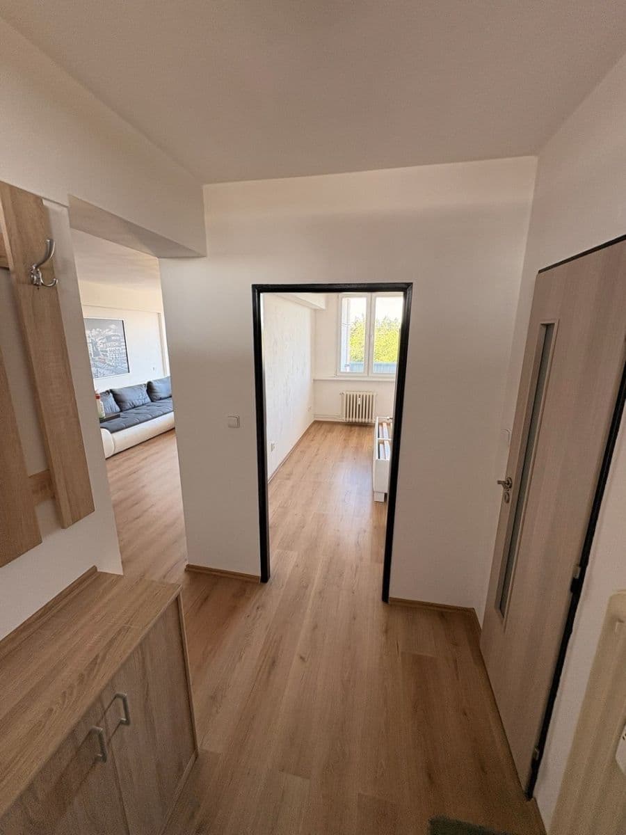 Pronájem bytu 2+kk 47 m², Moskevská, Kladno, Středočeský kraj Pronájem bytu 2+kk 47 m², Moskevská, Kladno, Středočeský kraj