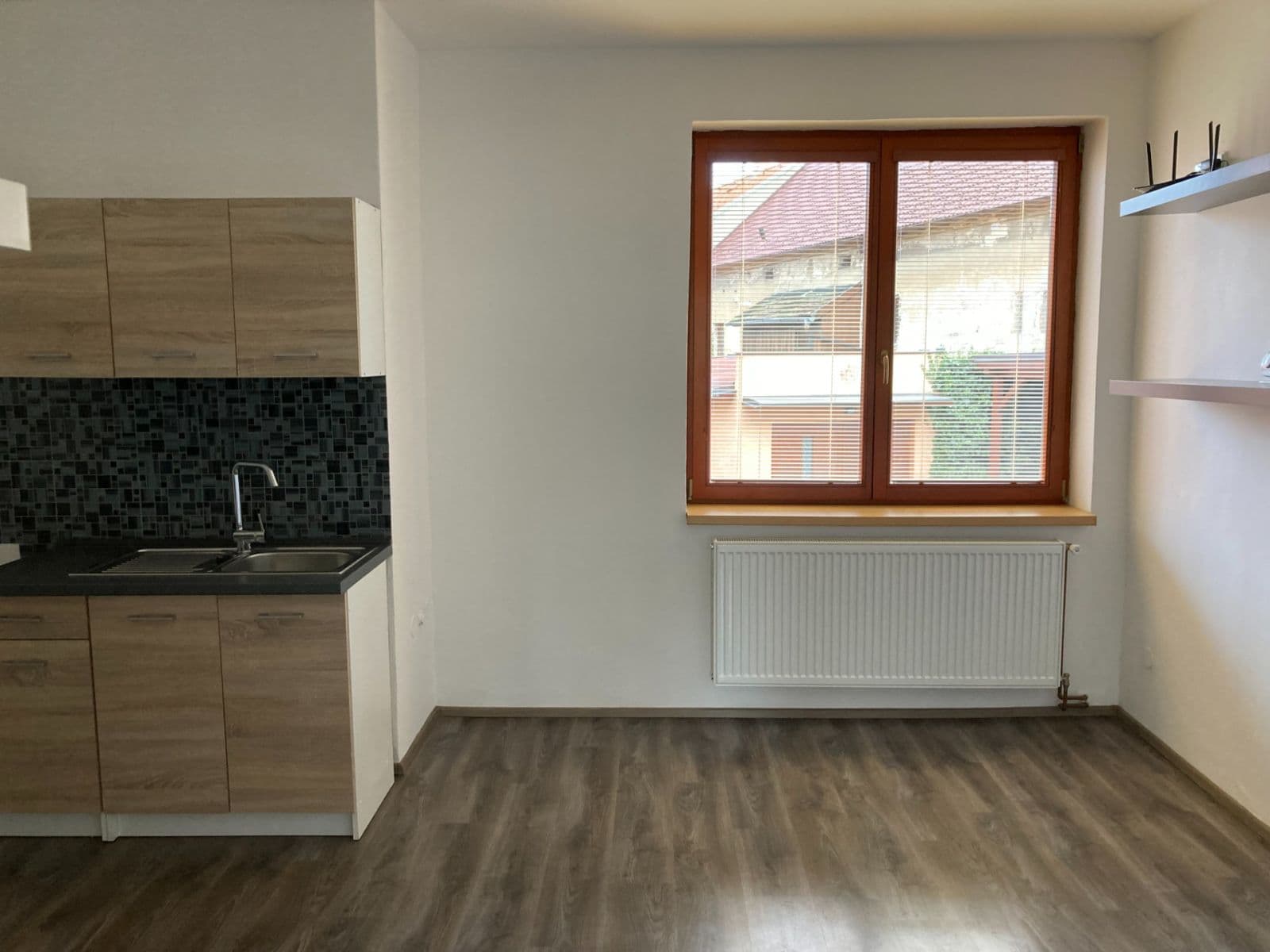 Pronájem bytu 2+kk 50 m², Velizská, Zdice, Středočeský kraj Pronájem bytu 2+kk 50 m², Velizská, Zdice, Středočeský kraj