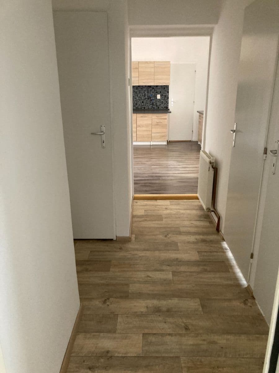 Pronájem bytu 2+kk 50 m², Velizská, Zdice, Středočeský kraj Pronájem bytu 2+kk 50 m², Velizská, Zdice, Středočeský kraj