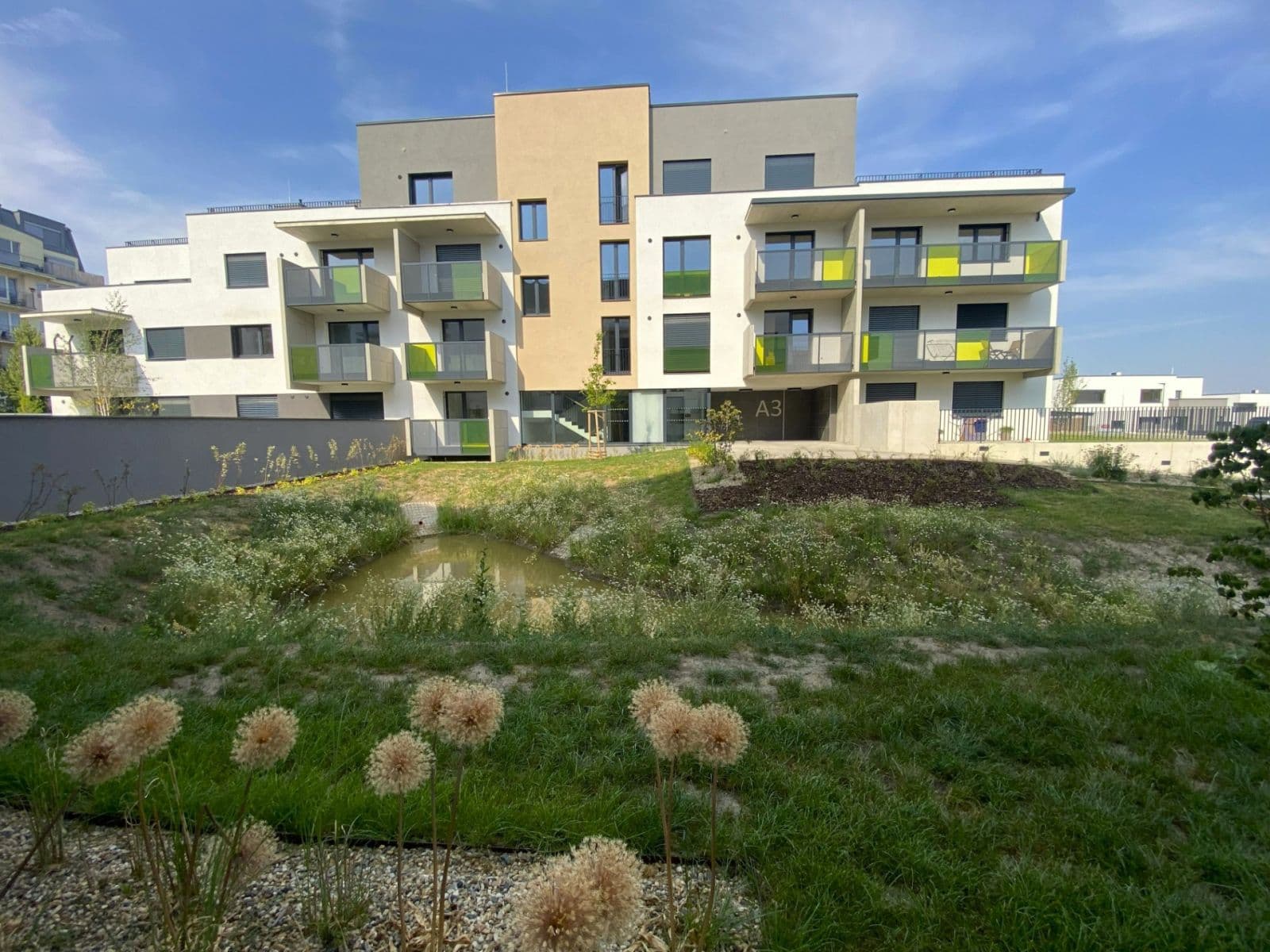 Pronájem bytu 1+kk 33 m², Nebřenická, Praha, Praha Pronájem bytu 1+kk 33 m², Nebřenická, Praha, Praha