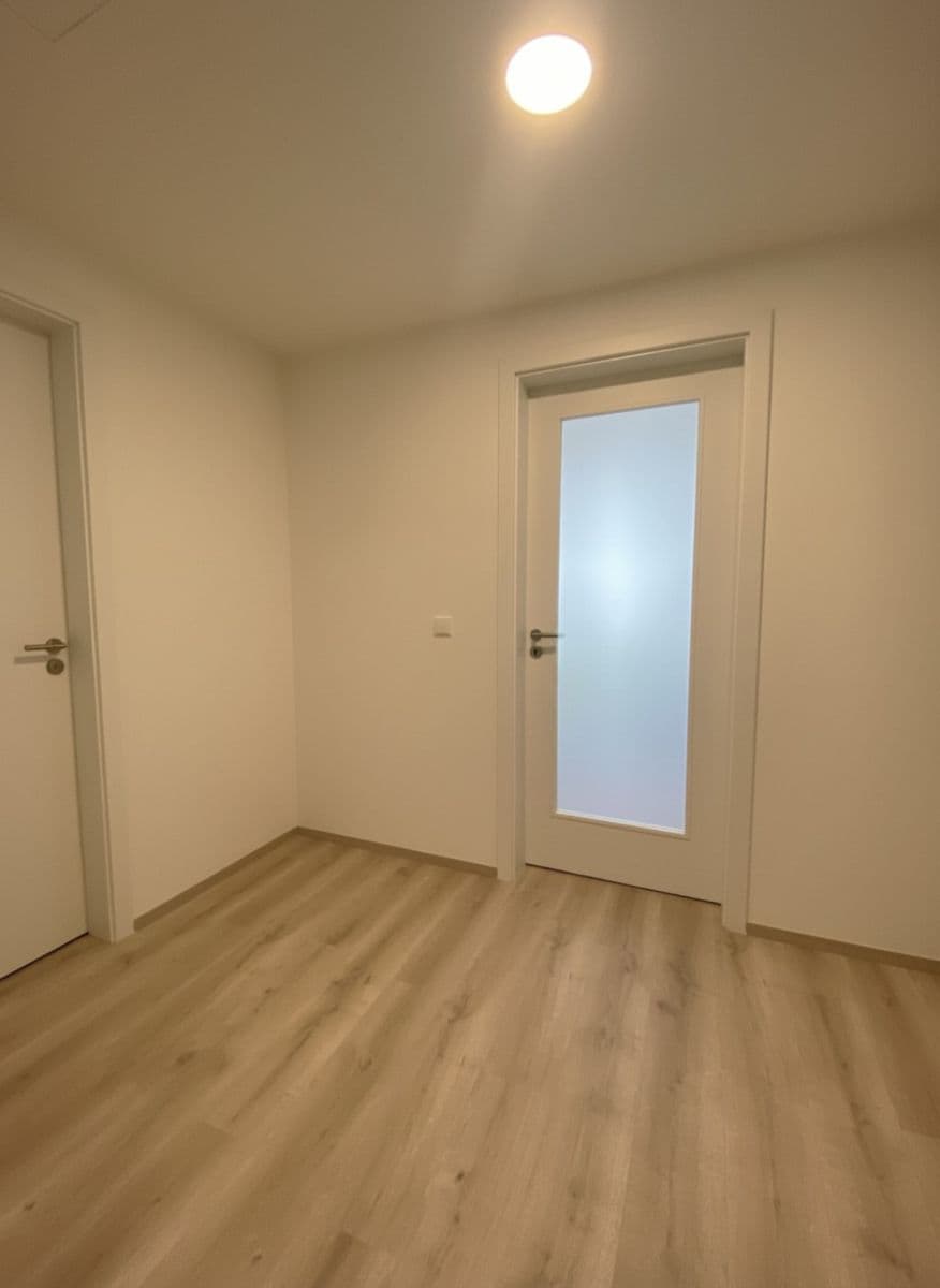Pronájem bytu 1+kk 33 m², Nebřenická, Praha, Praha Pronájem bytu 1+kk 33 m², Nebřenická, Praha, Praha
