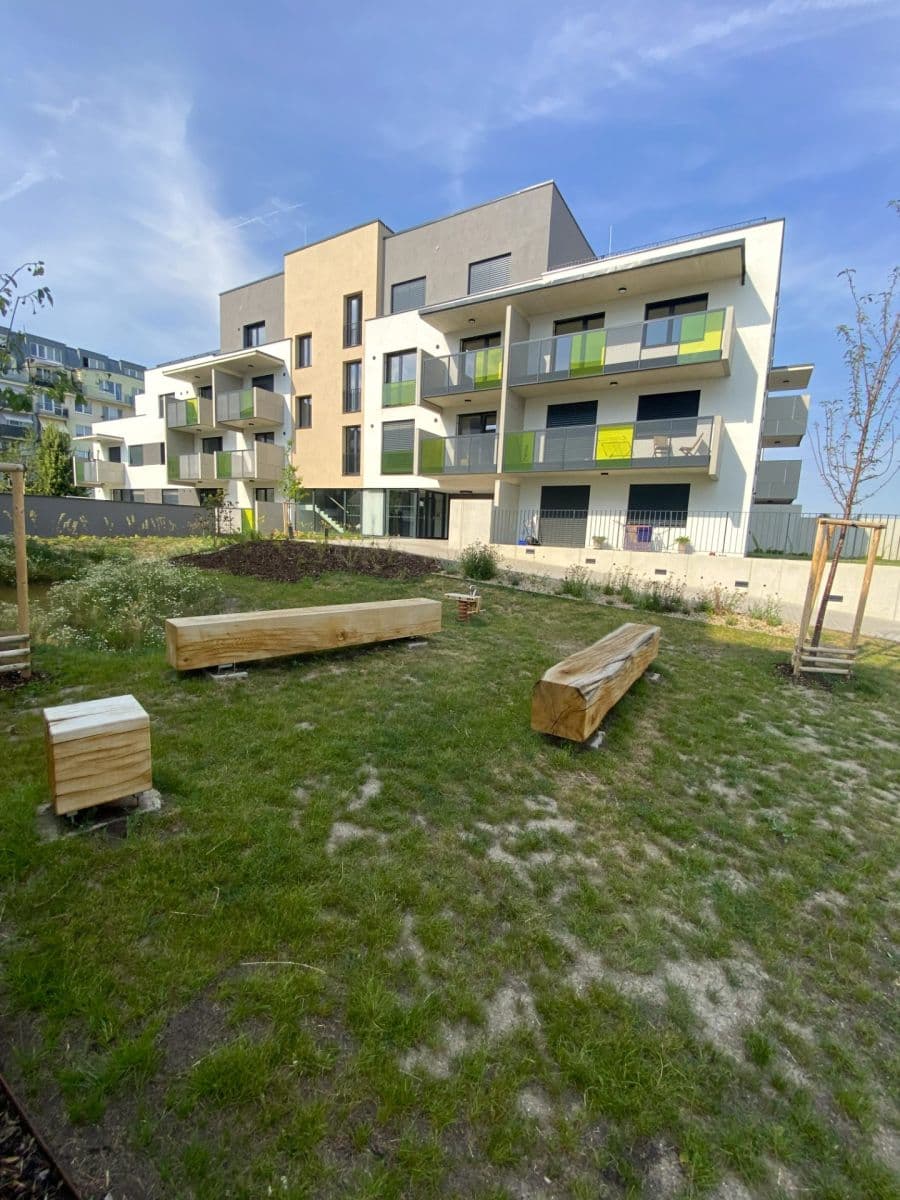 Pronájem bytu 1+kk 33 m², Nebřenická, Praha, Praha Pronájem bytu 1+kk 33 m², Nebřenická, Praha, Praha