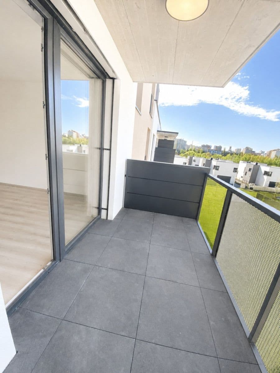 Pronájem bytu 1+kk 33 m², Nebřenická, Praha, Praha Pronájem bytu 1+kk 33 m², Nebřenická, Praha, Praha