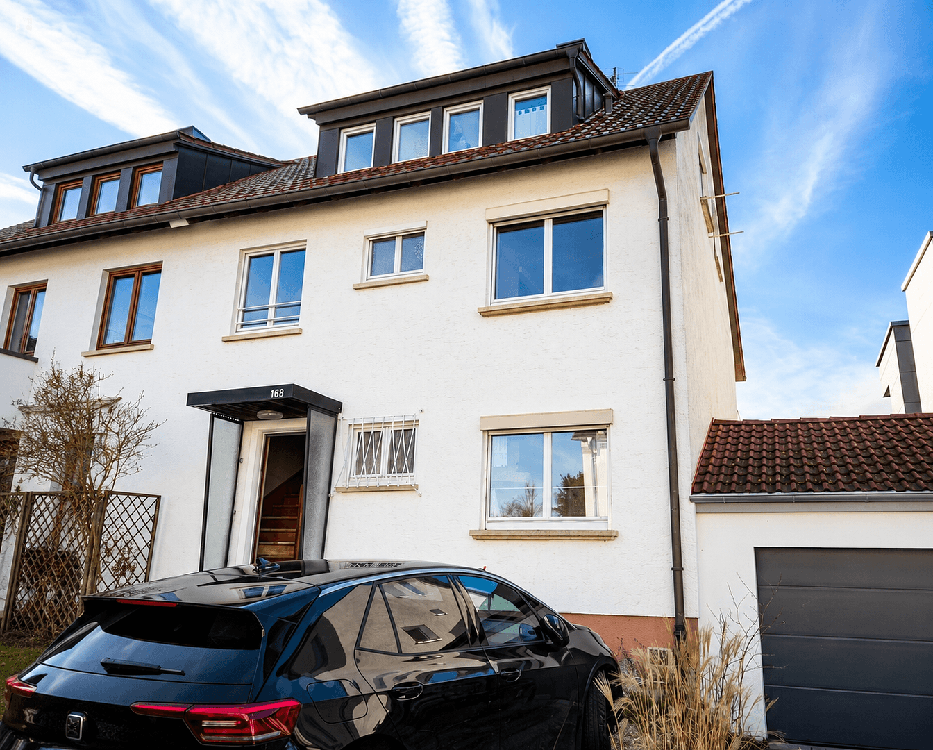 Prodej domu 167 m², pozemek 230 m², Stuttgart, Bádensko-Württembersko Prodej domu 167 m², pozemek 230 m², Stuttgart, Bádensko-Württembersko